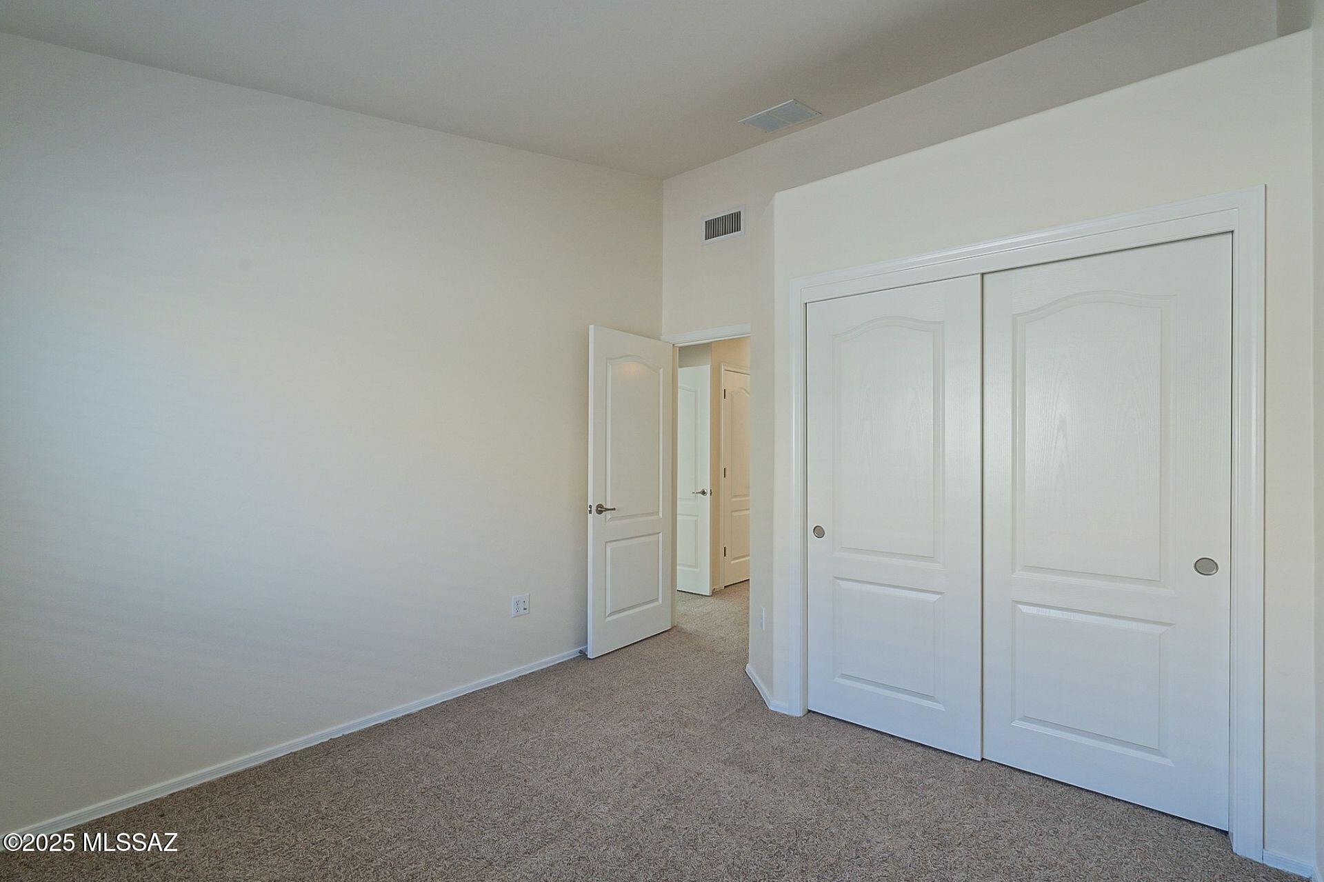 4018 E Shadow Branch Drive