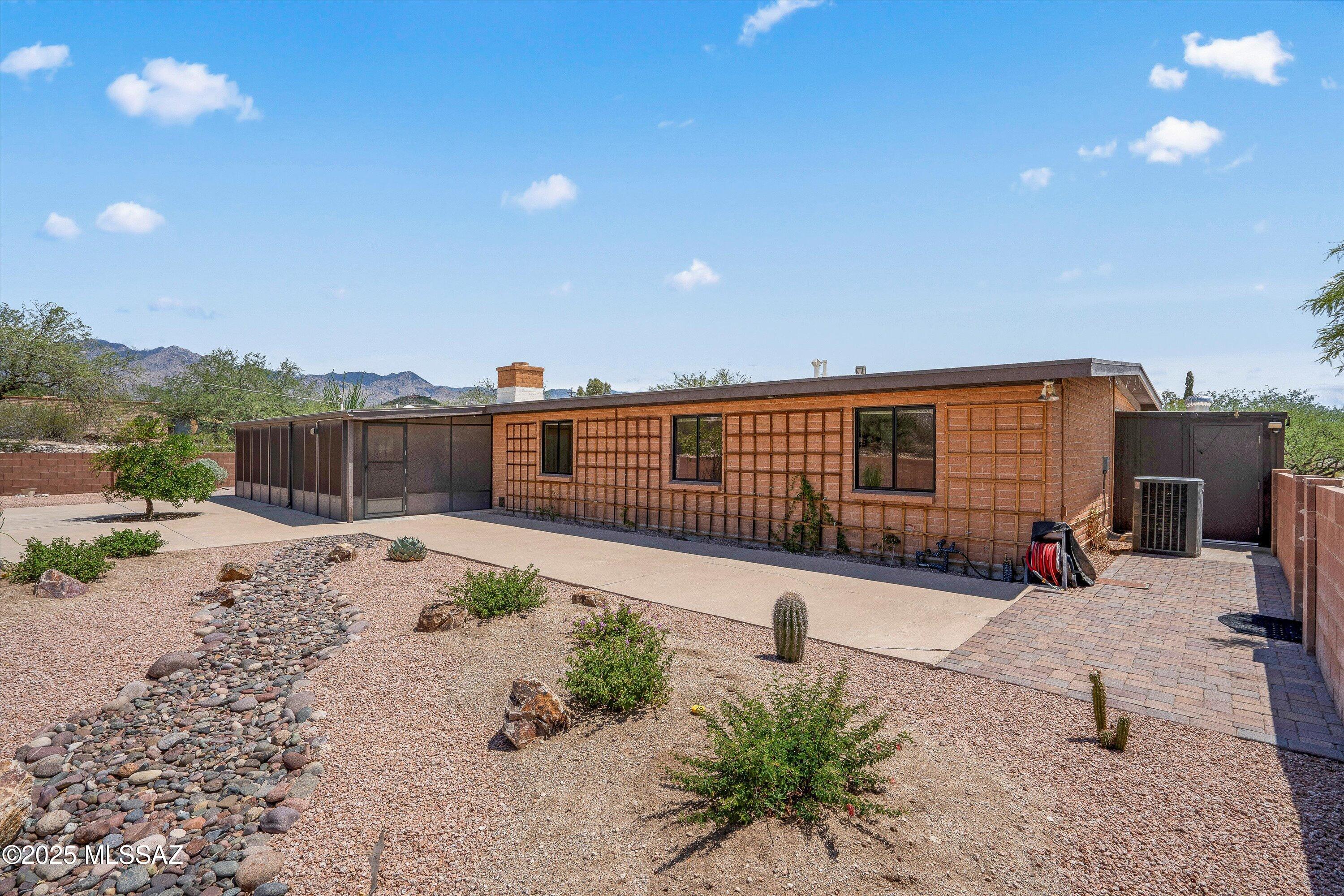 3441 N Prescott Place