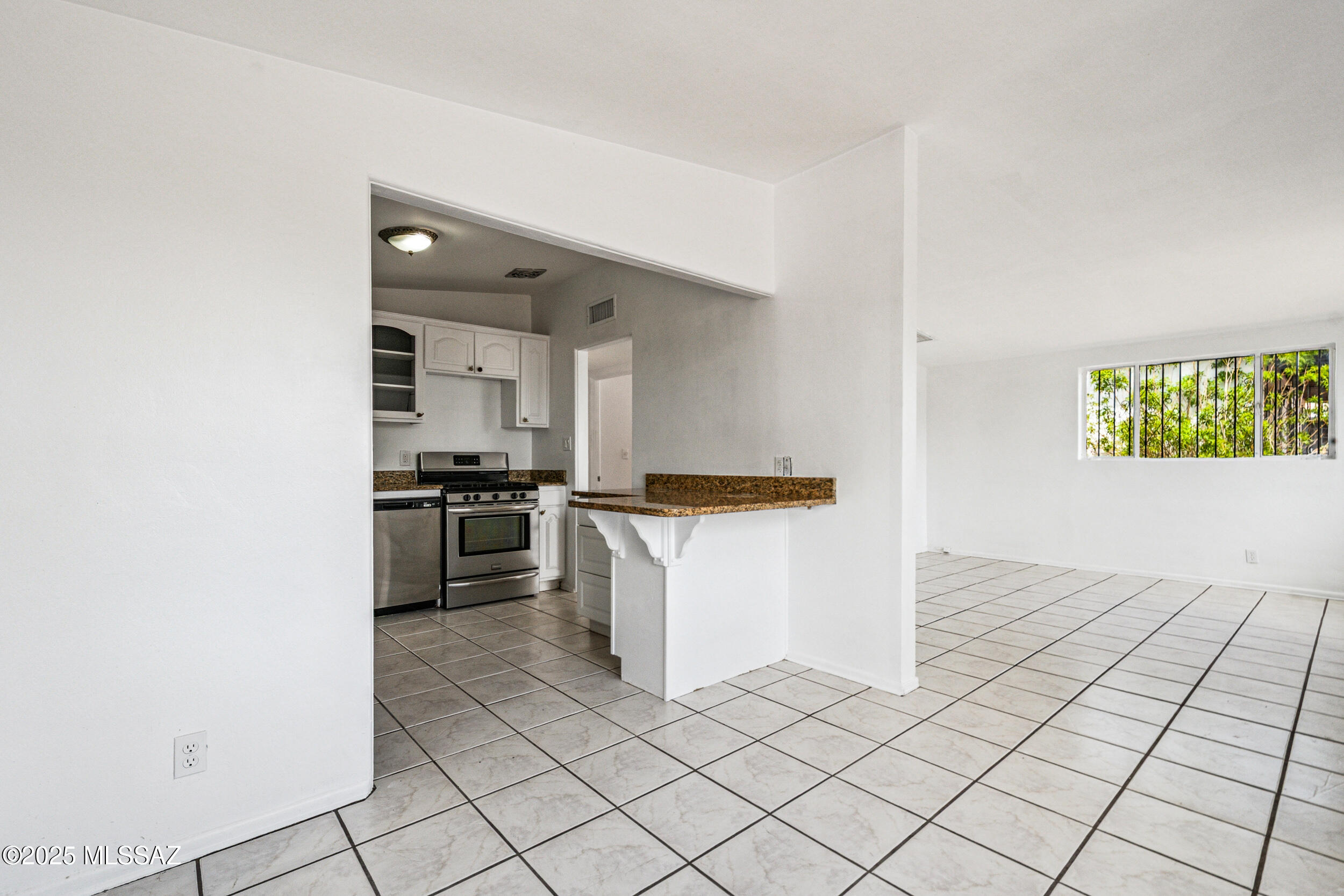 1229 E 13th Street