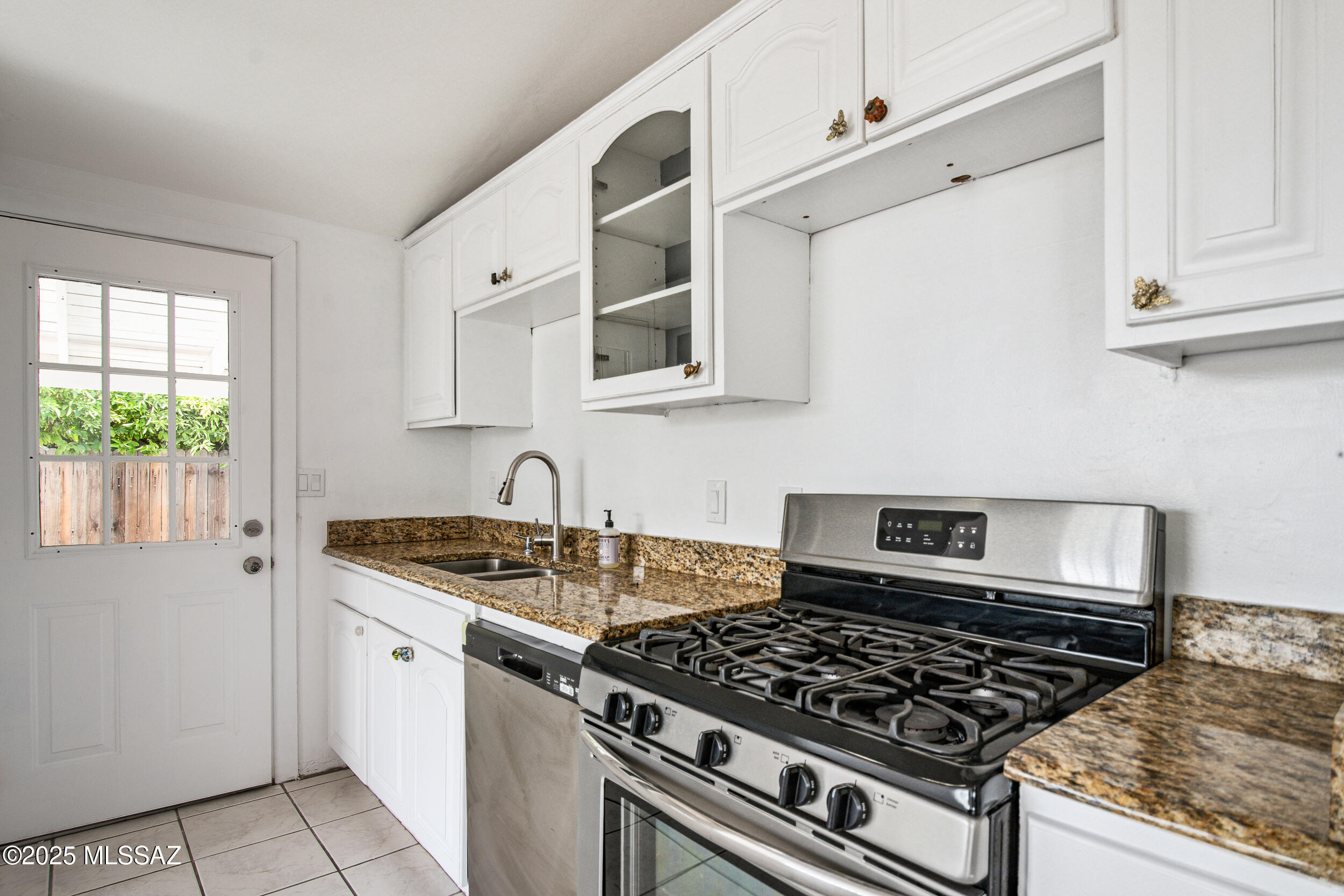 1229 E 13th Street