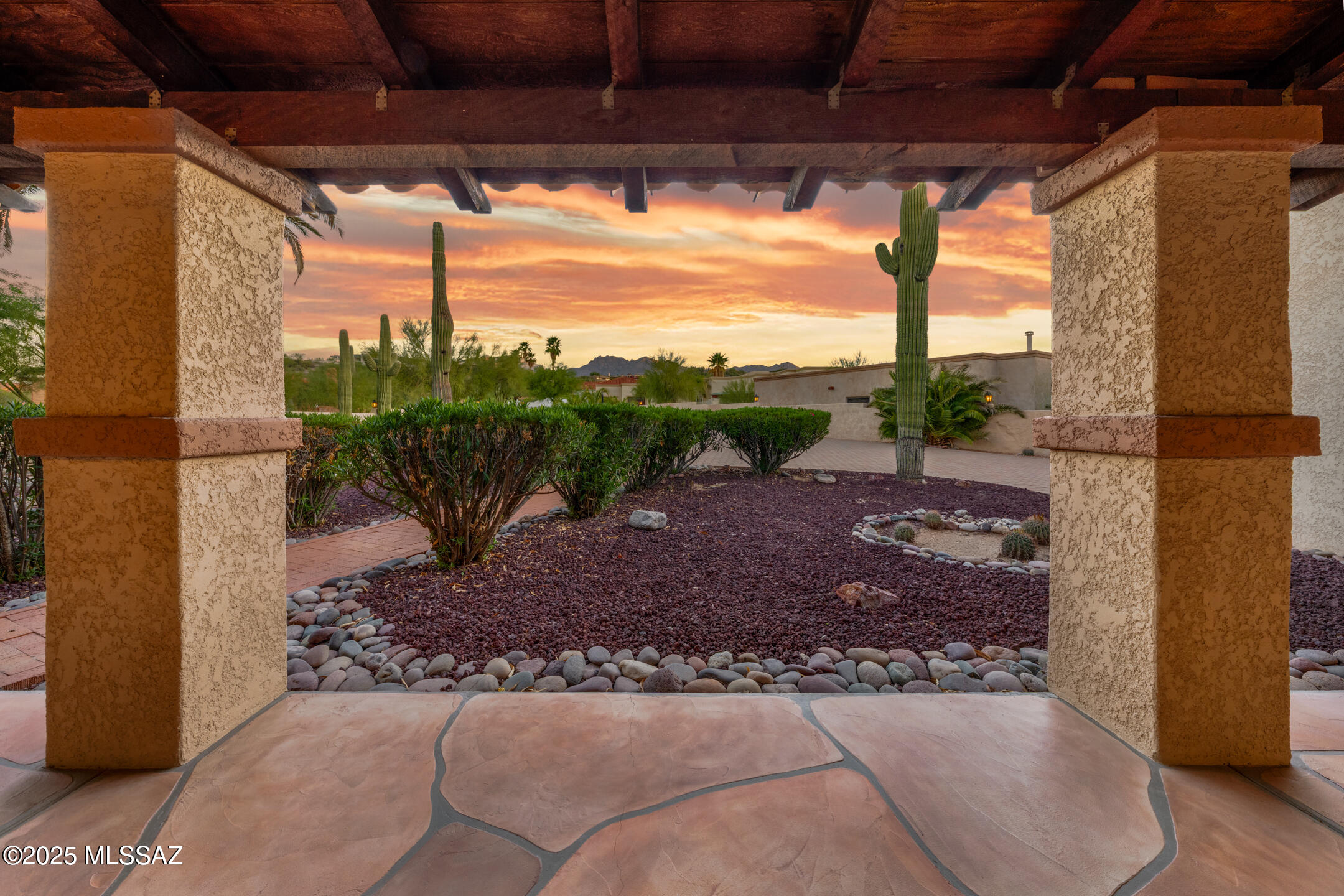 6640 E River Hills Place