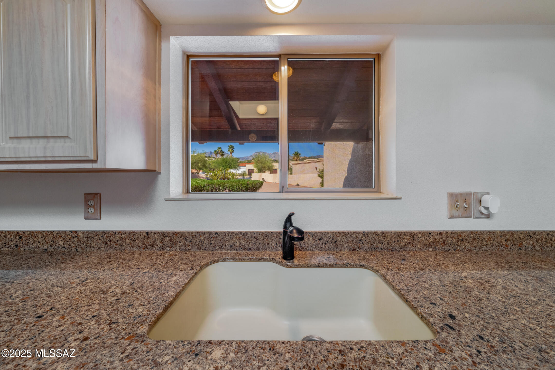 6640 E River Hills Place