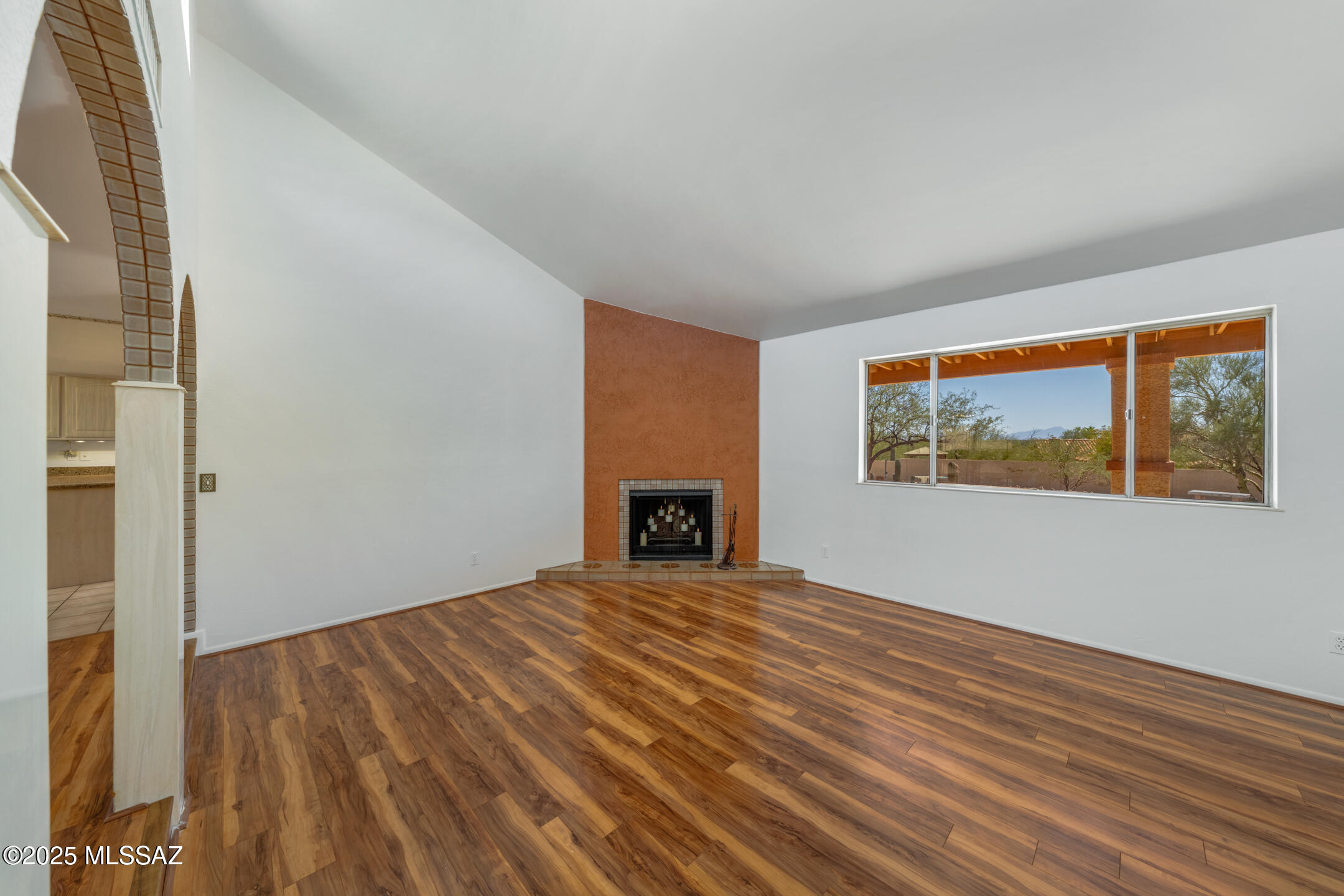 6640 E River Hills Place