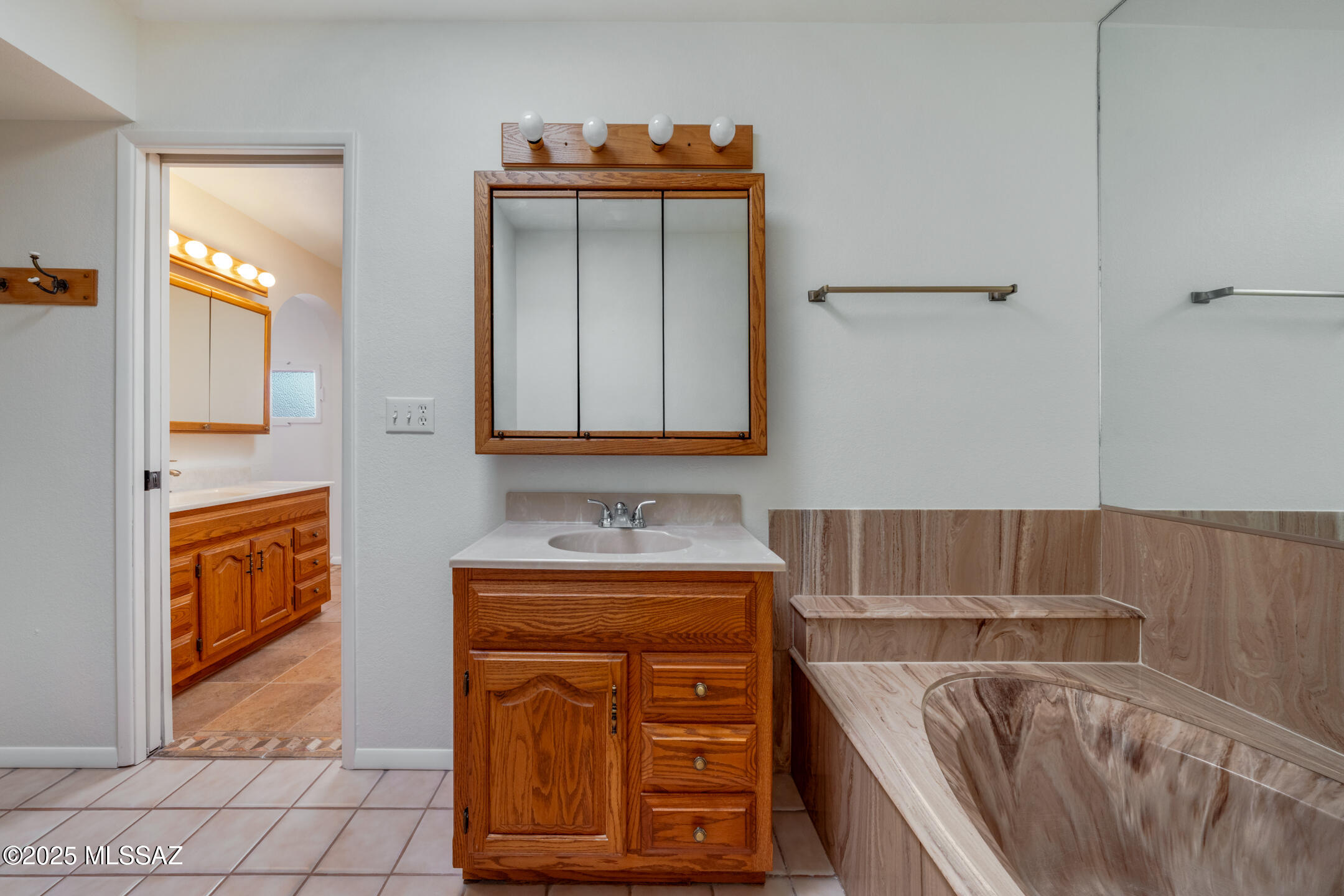 6640 E River Hills Place