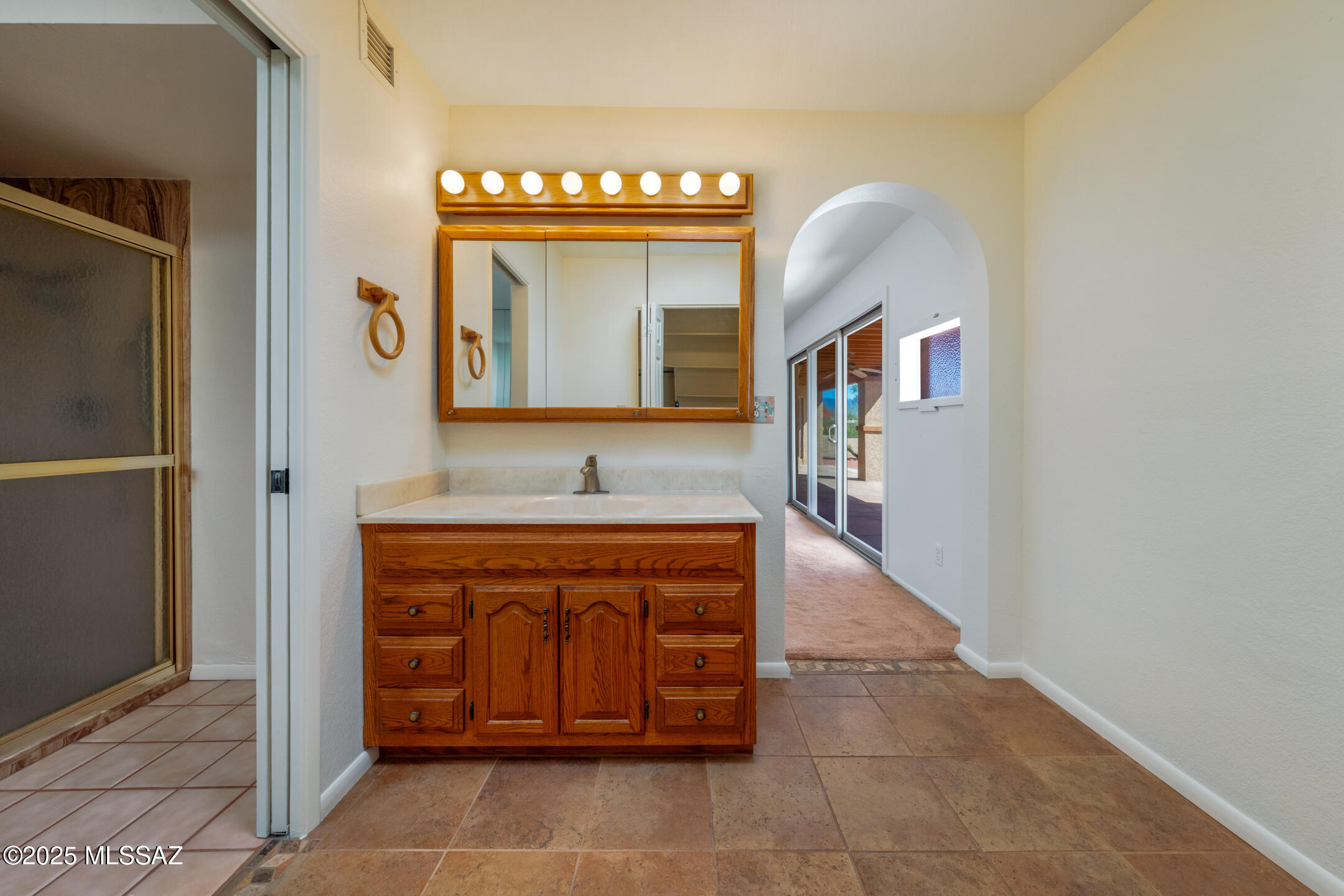 6640 E River Hills Place