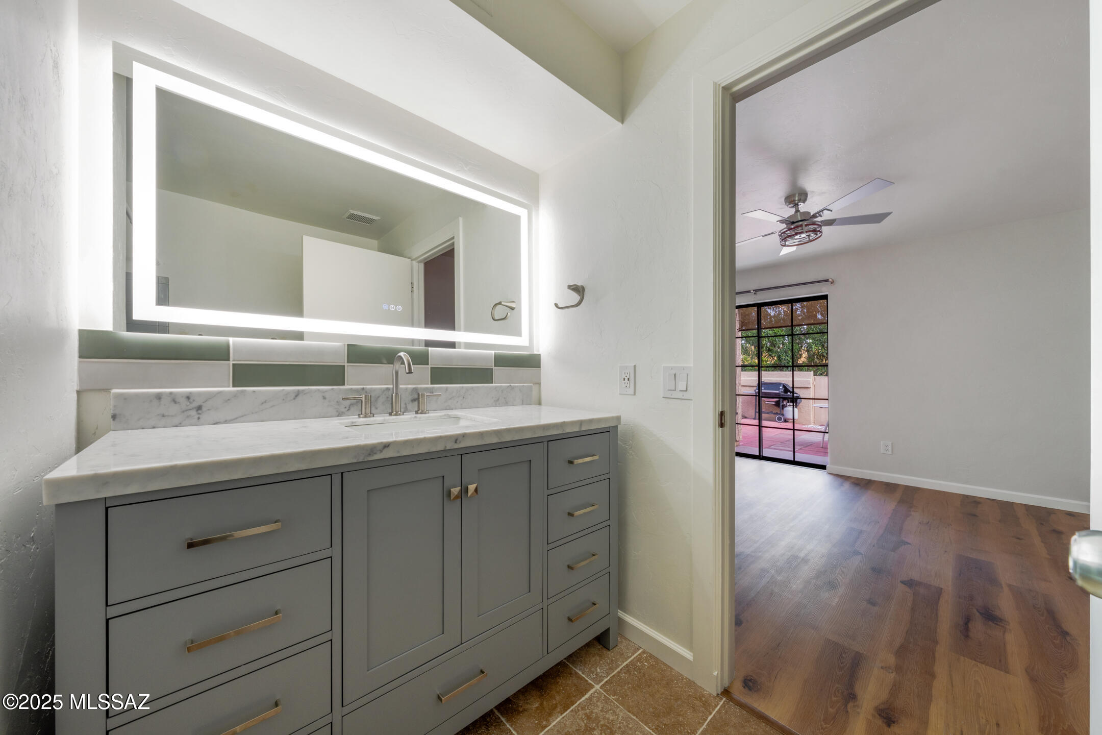 8424 E Corinthian Drive