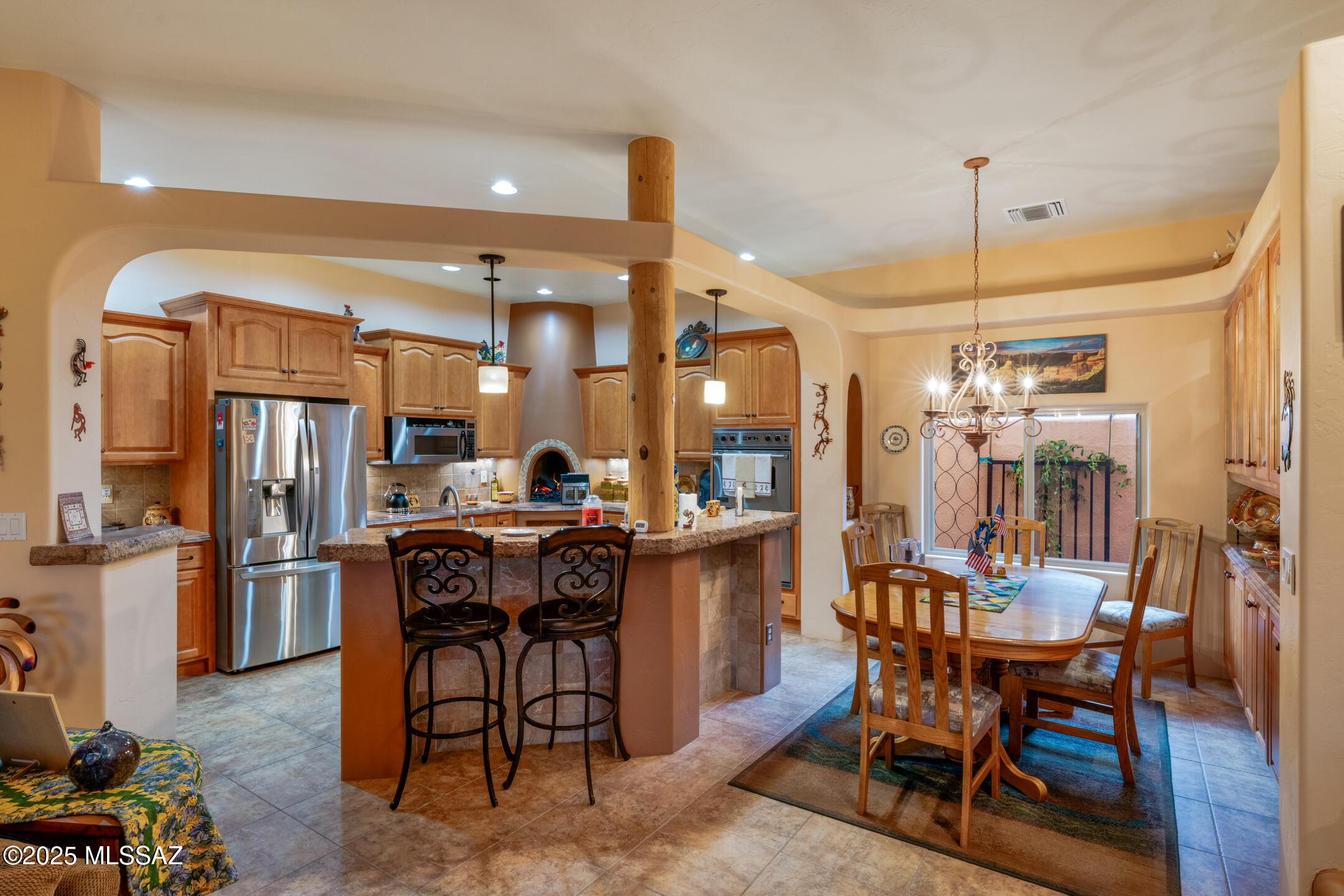 2201 S Lone Star Place
