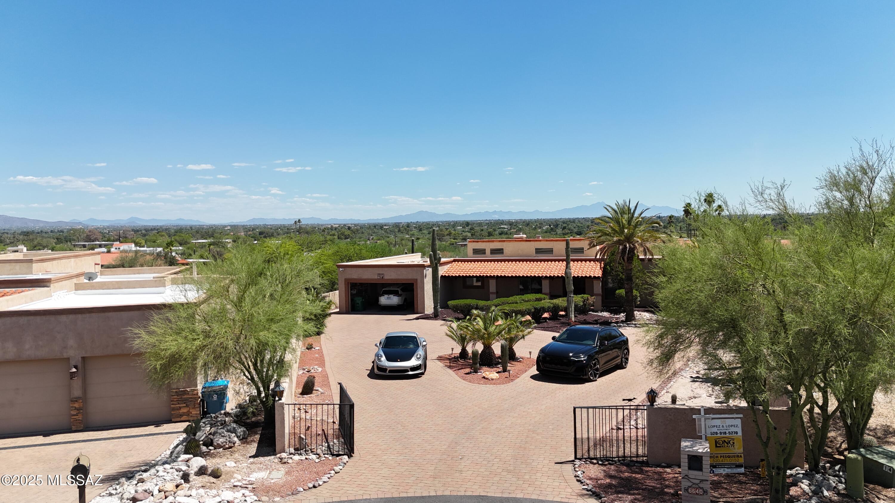 2201 S Lone Star Place