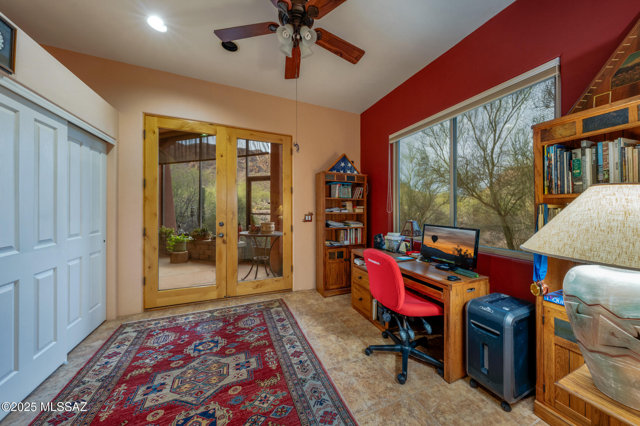 2201 S Lone Star Place