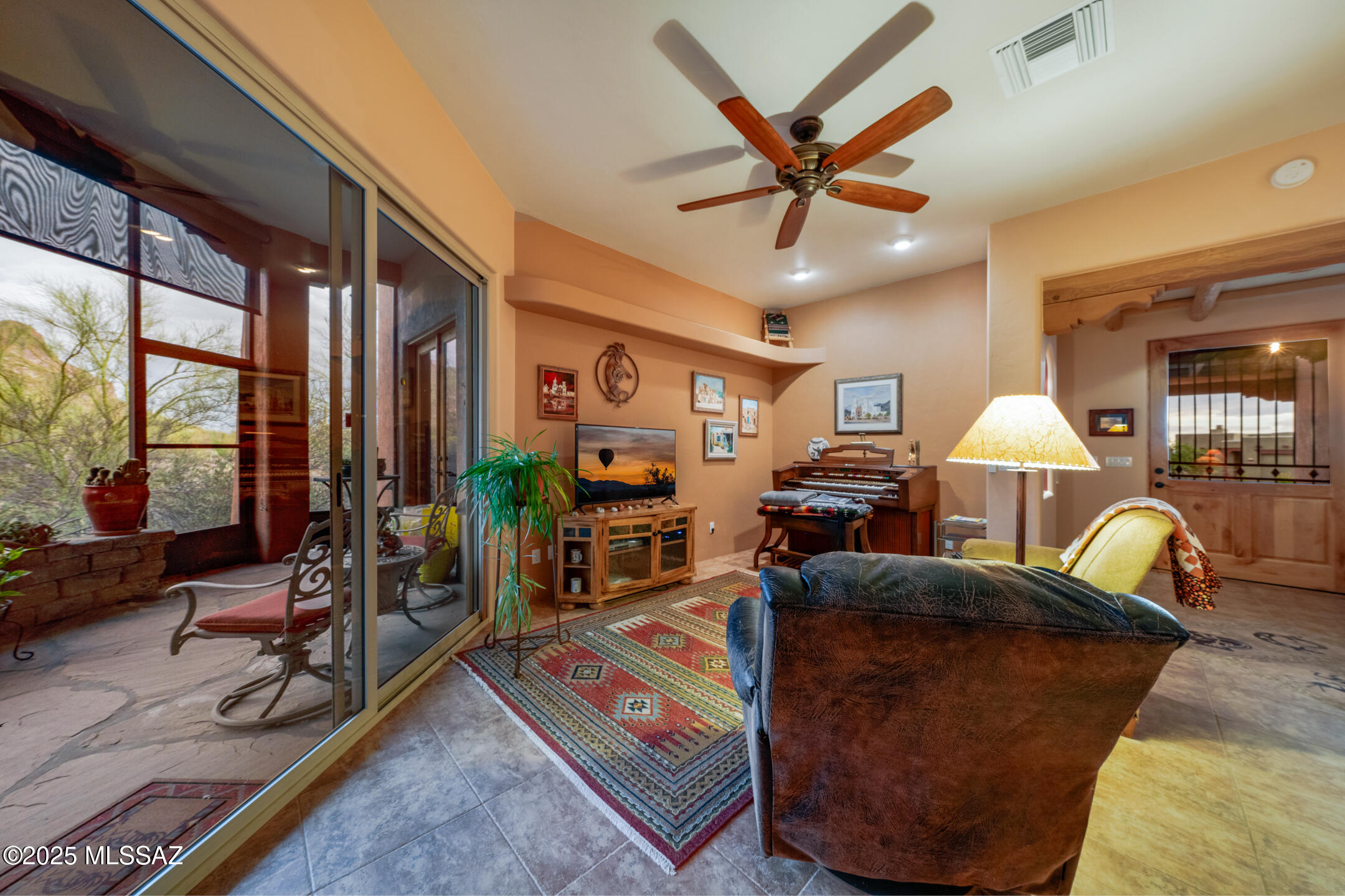 2201 S Lone Star Place