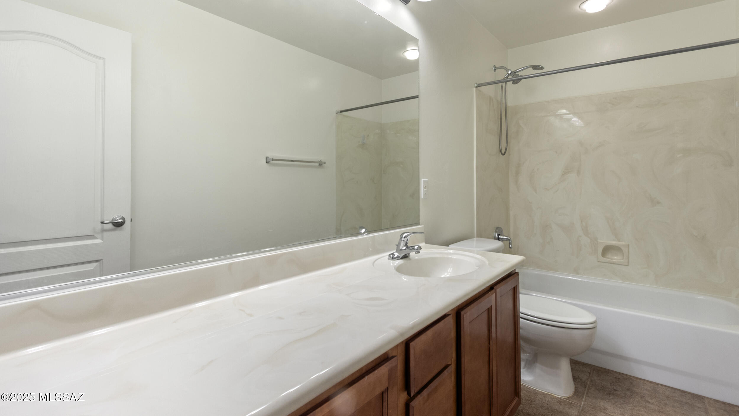 4134 N Fortune Loop