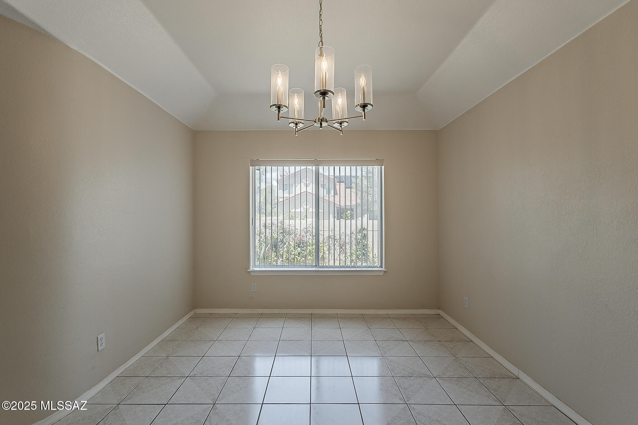 500 S Chalet Avenue