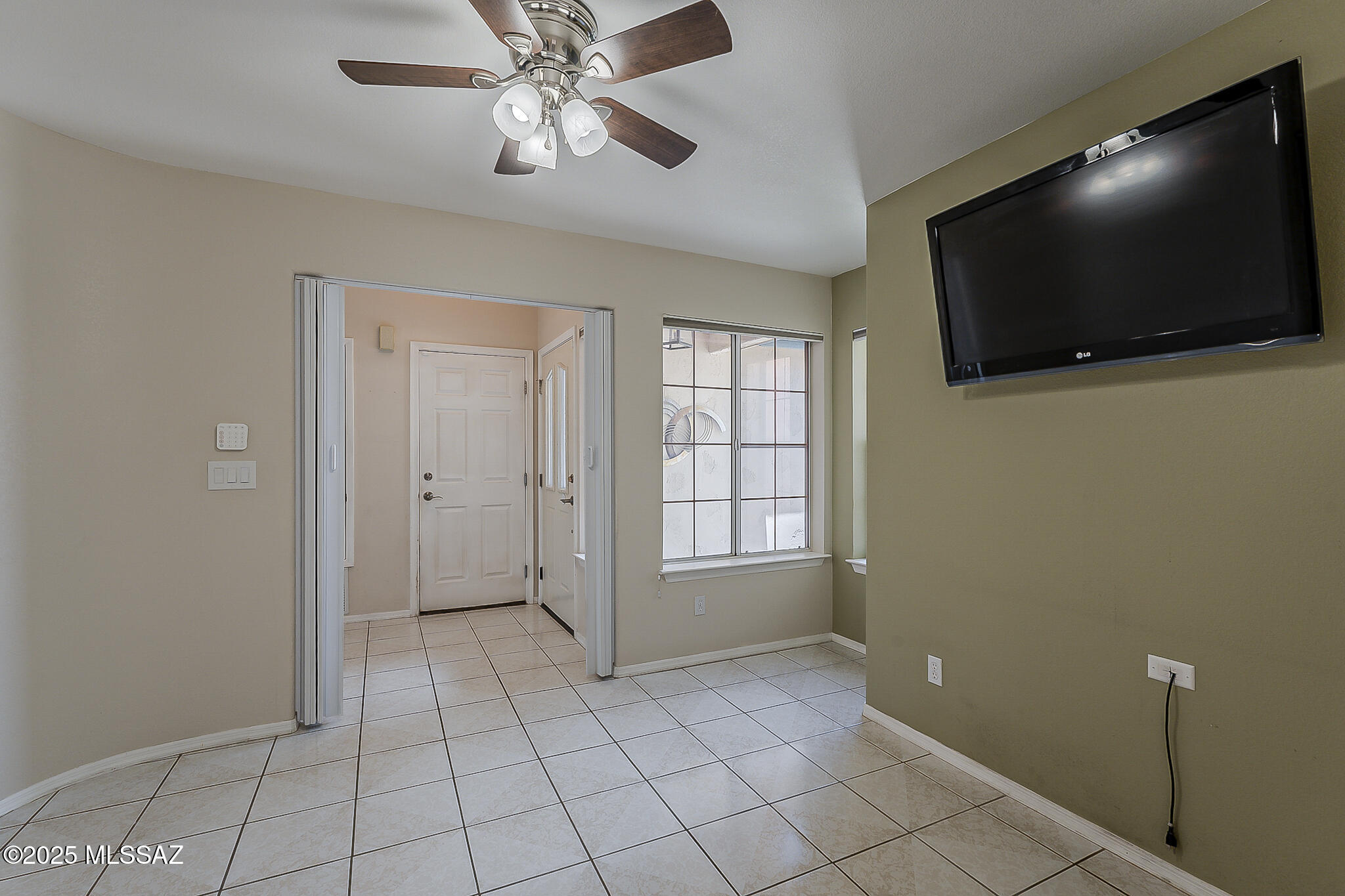 500 S Chalet Avenue