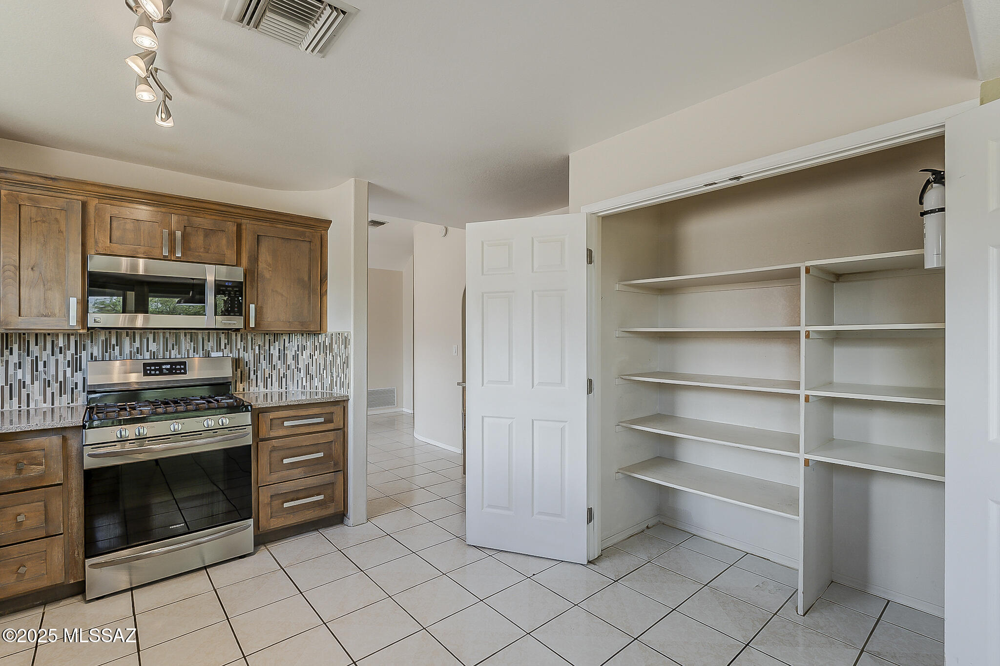 500 S Chalet Avenue