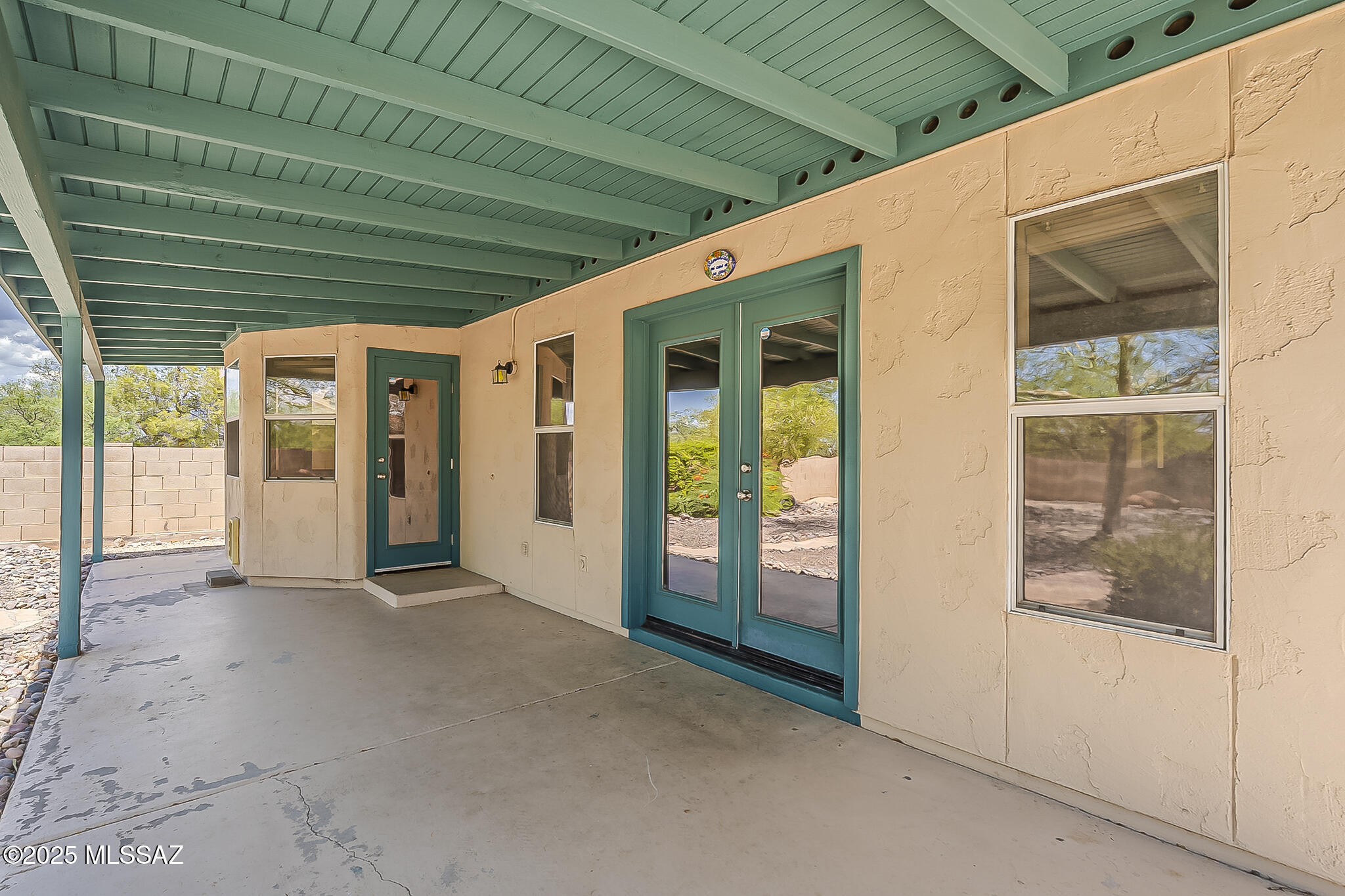 500 S Chalet Avenue