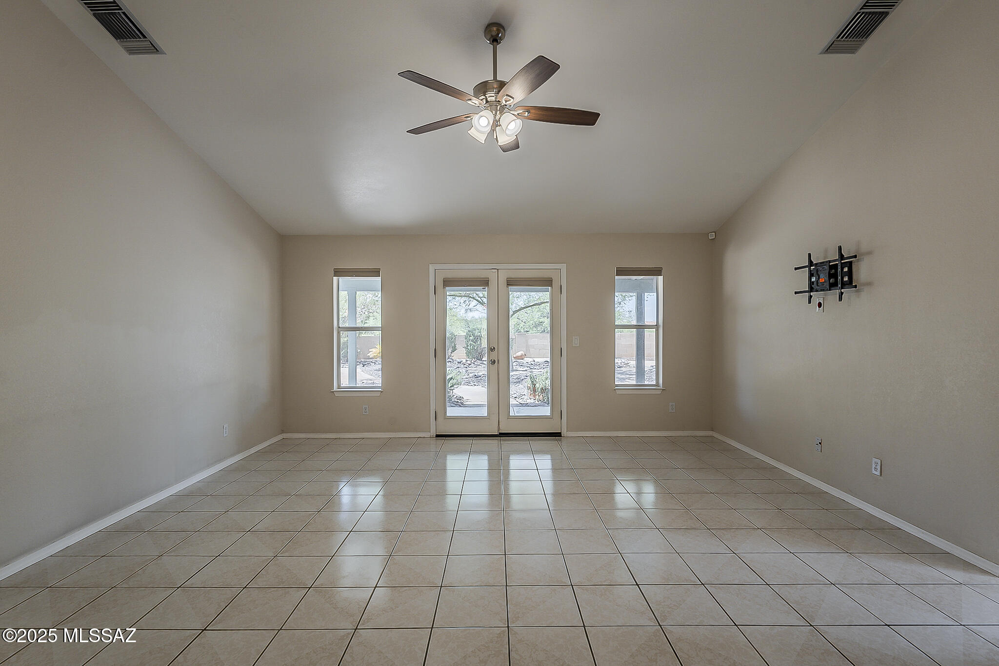 500 S Chalet Avenue
