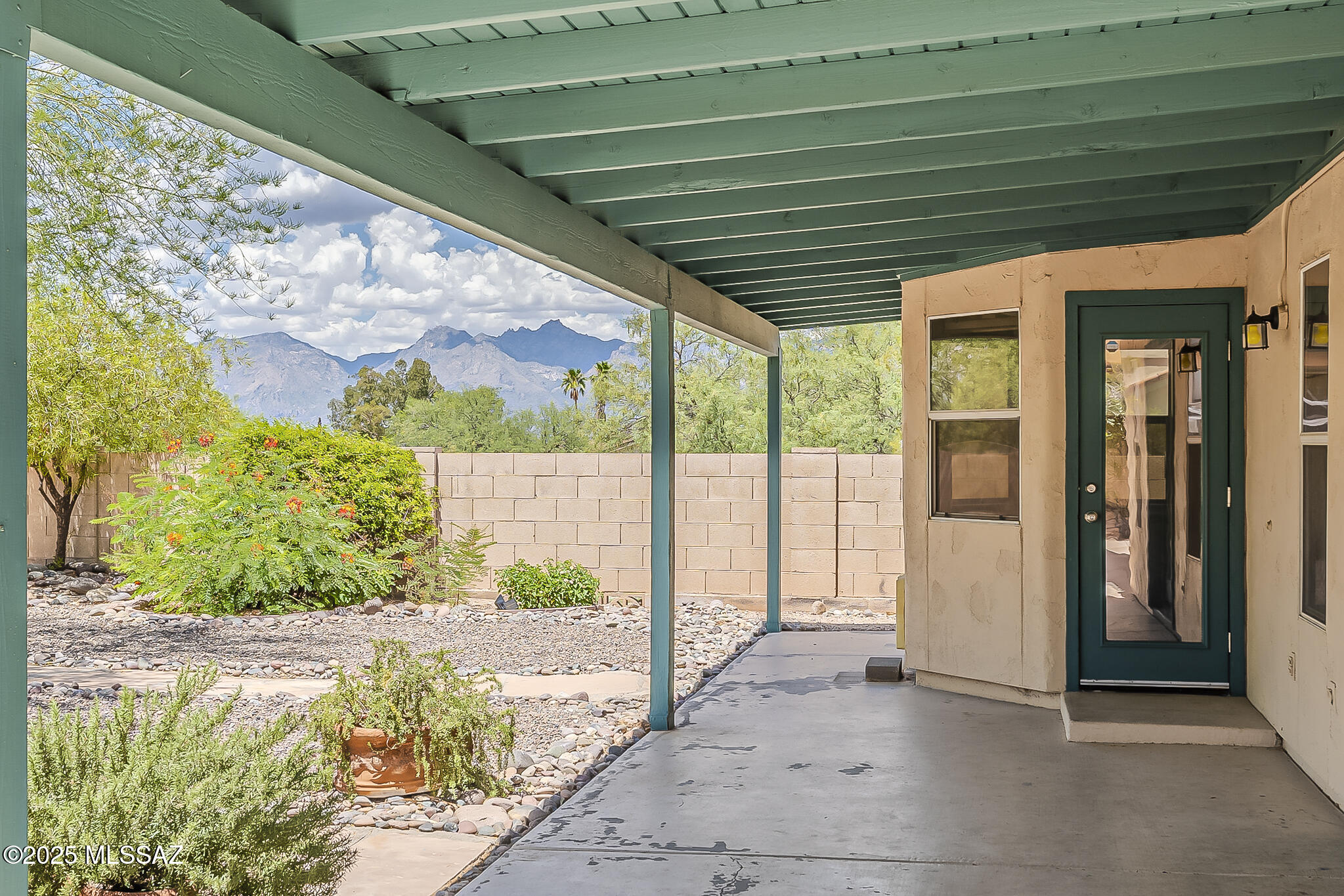 500 S Chalet Avenue