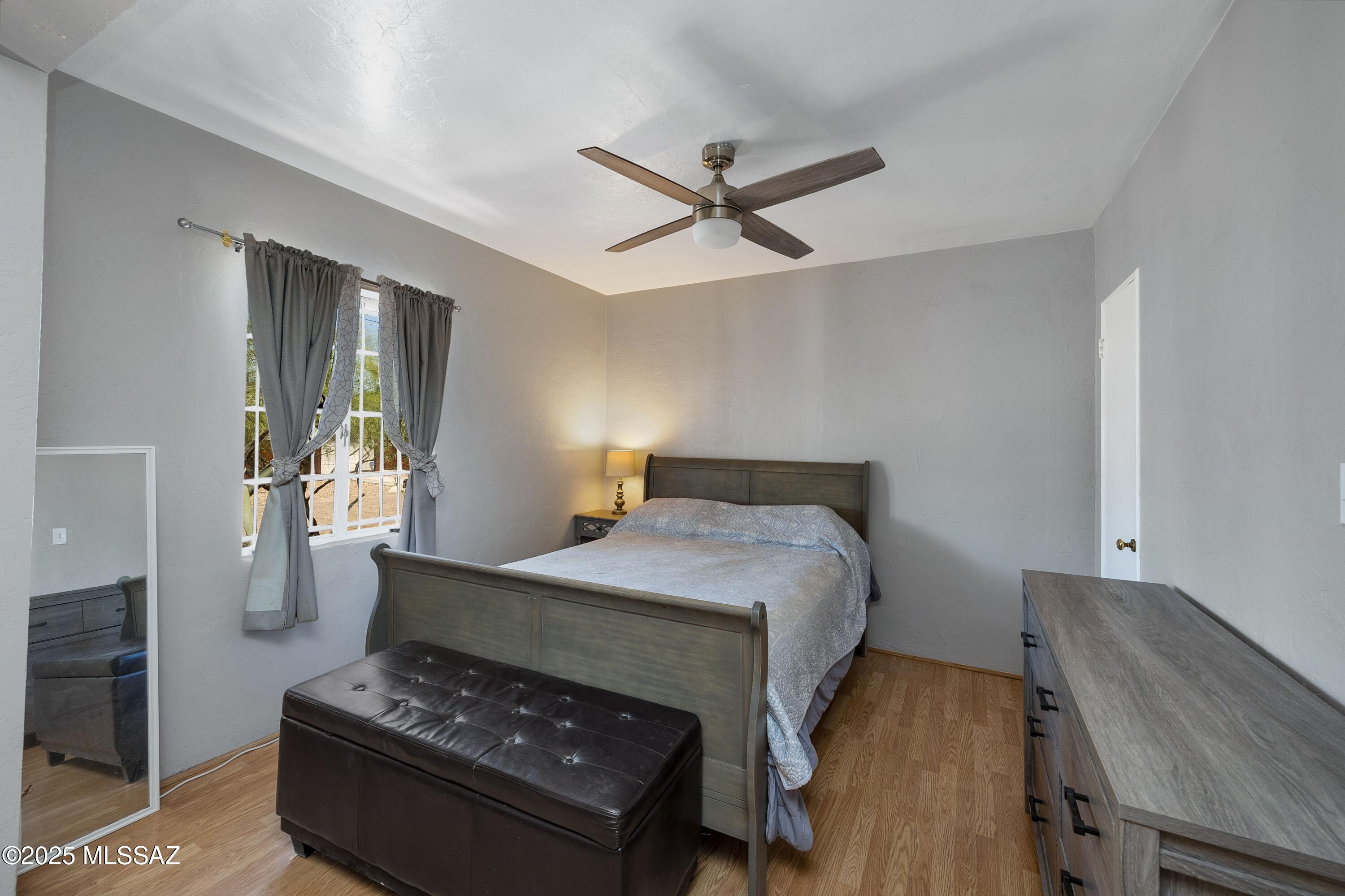 2502 N Fremont Avenue