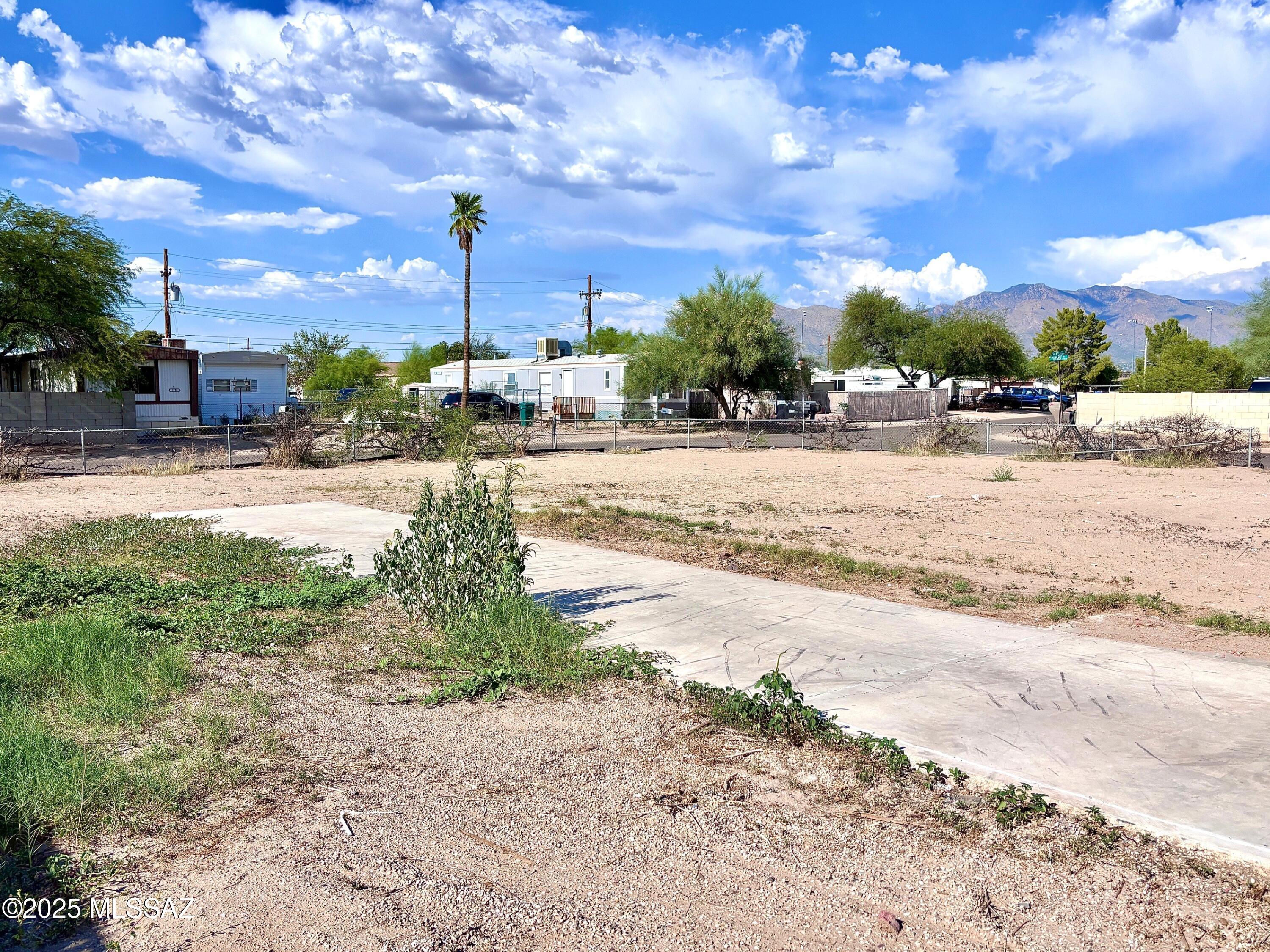 2753 W Palmyra Street Unit: 53