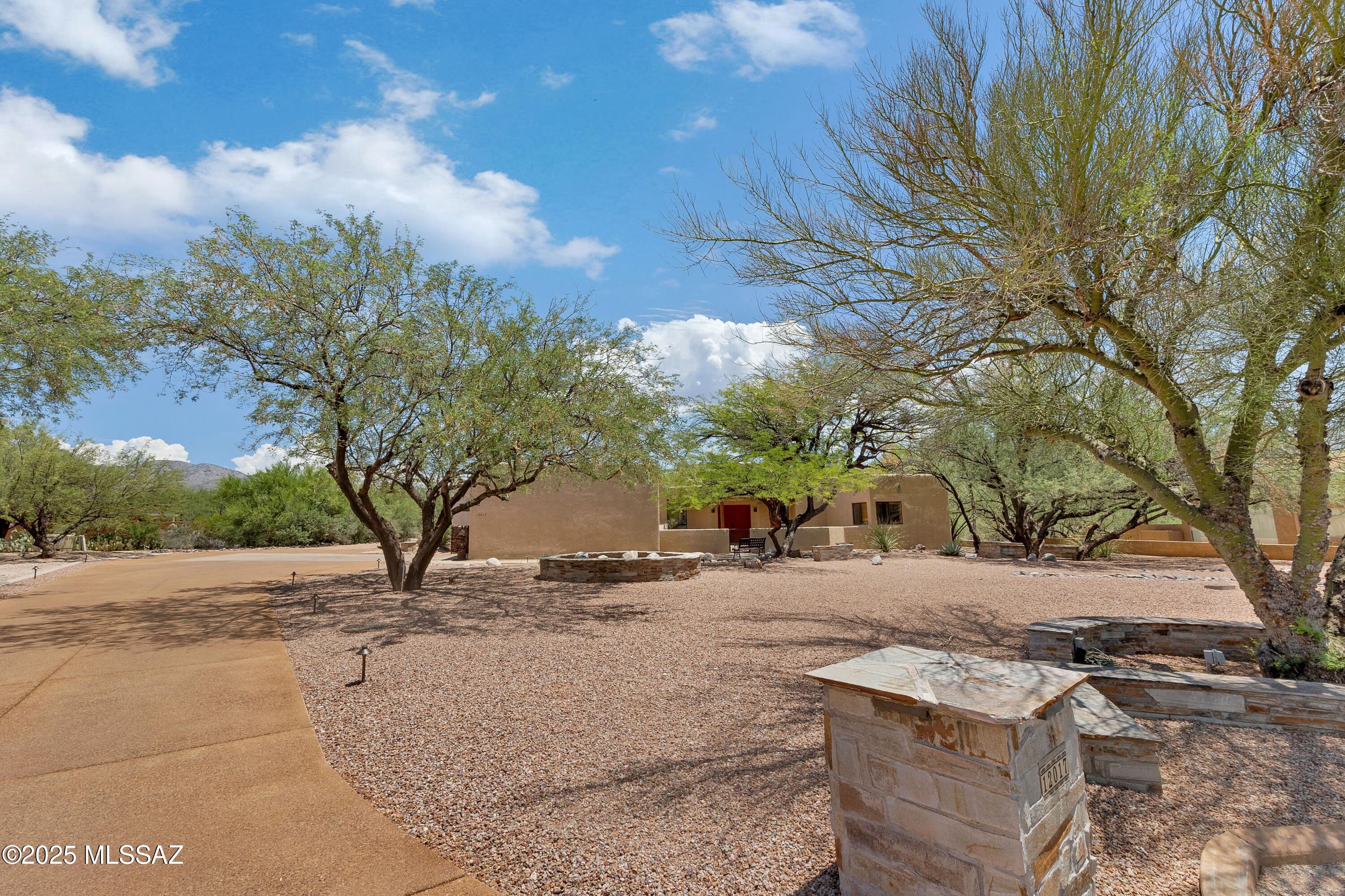 12017 E Claim Jumper Square