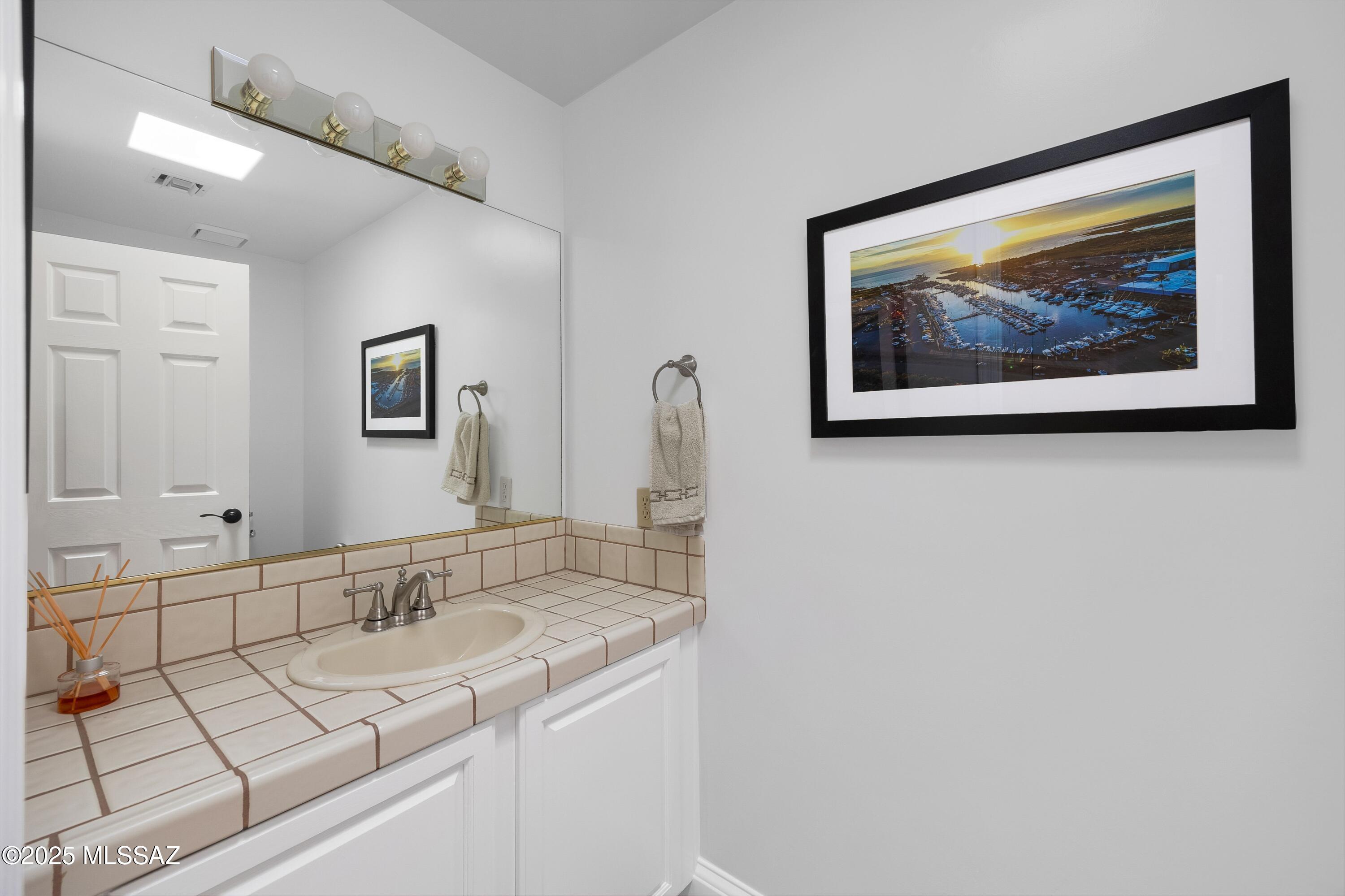 12017 E Claim Jumper Square