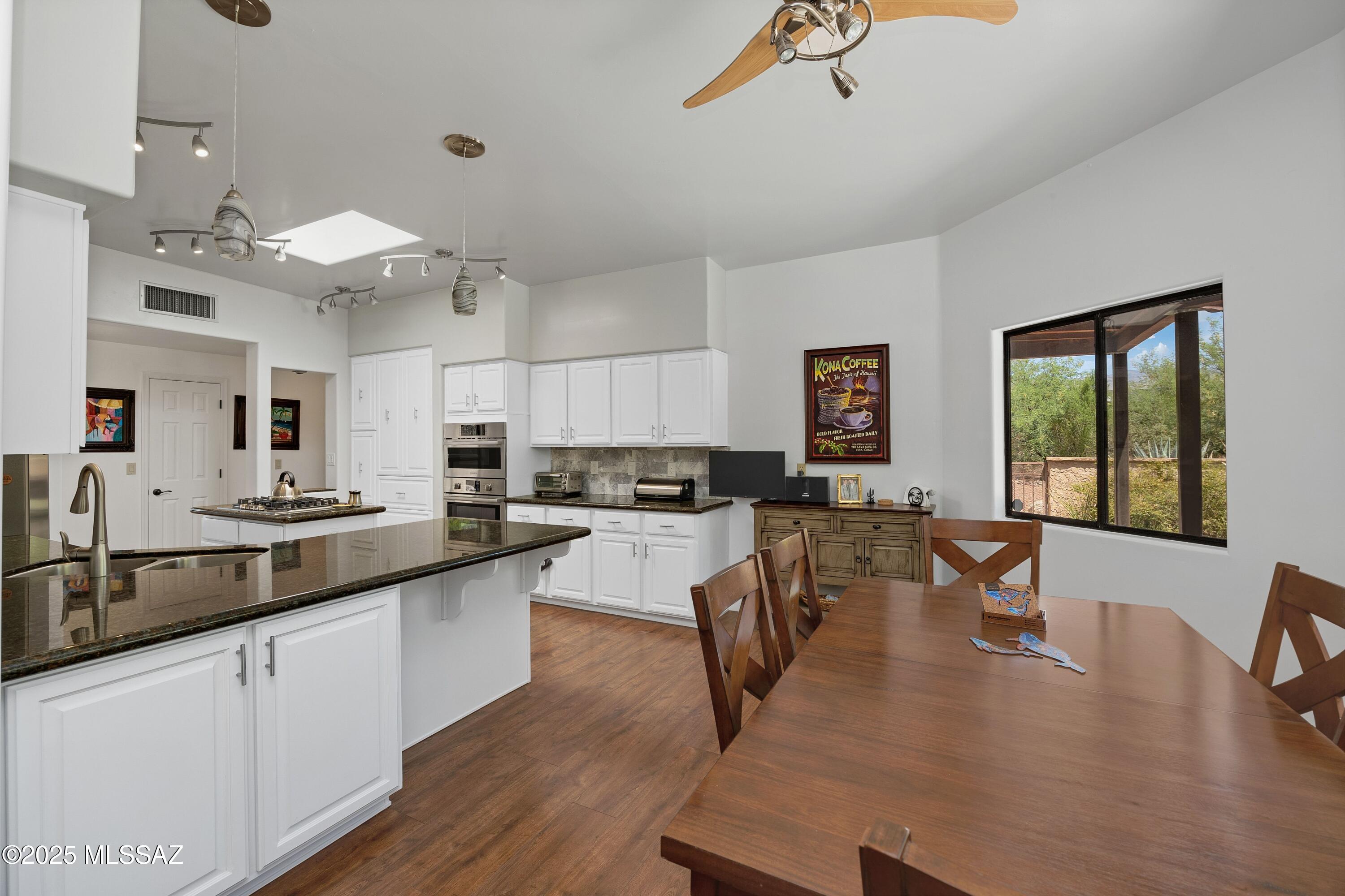 12017 E Claim Jumper Square