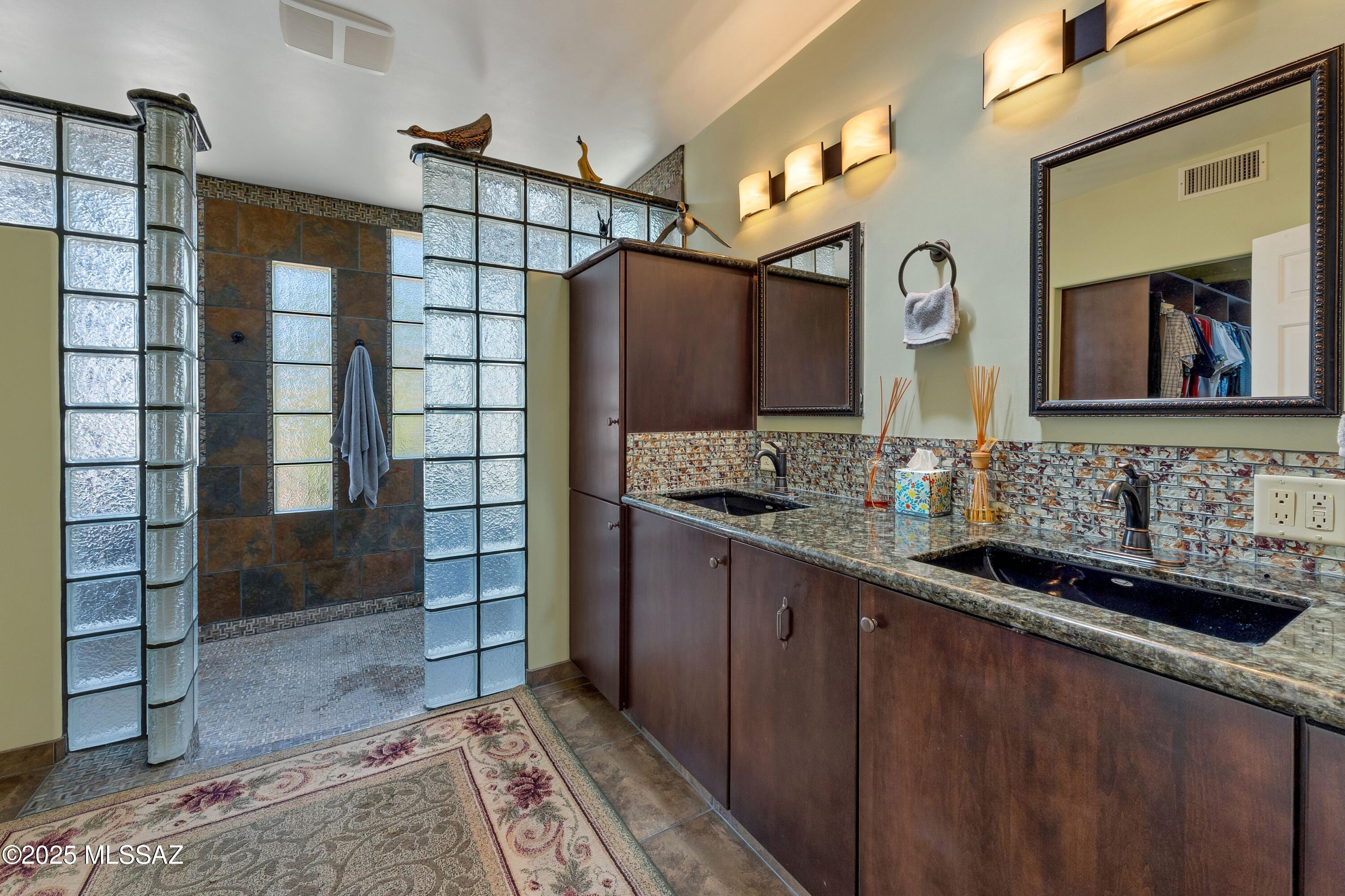 12017 E Claim Jumper Square