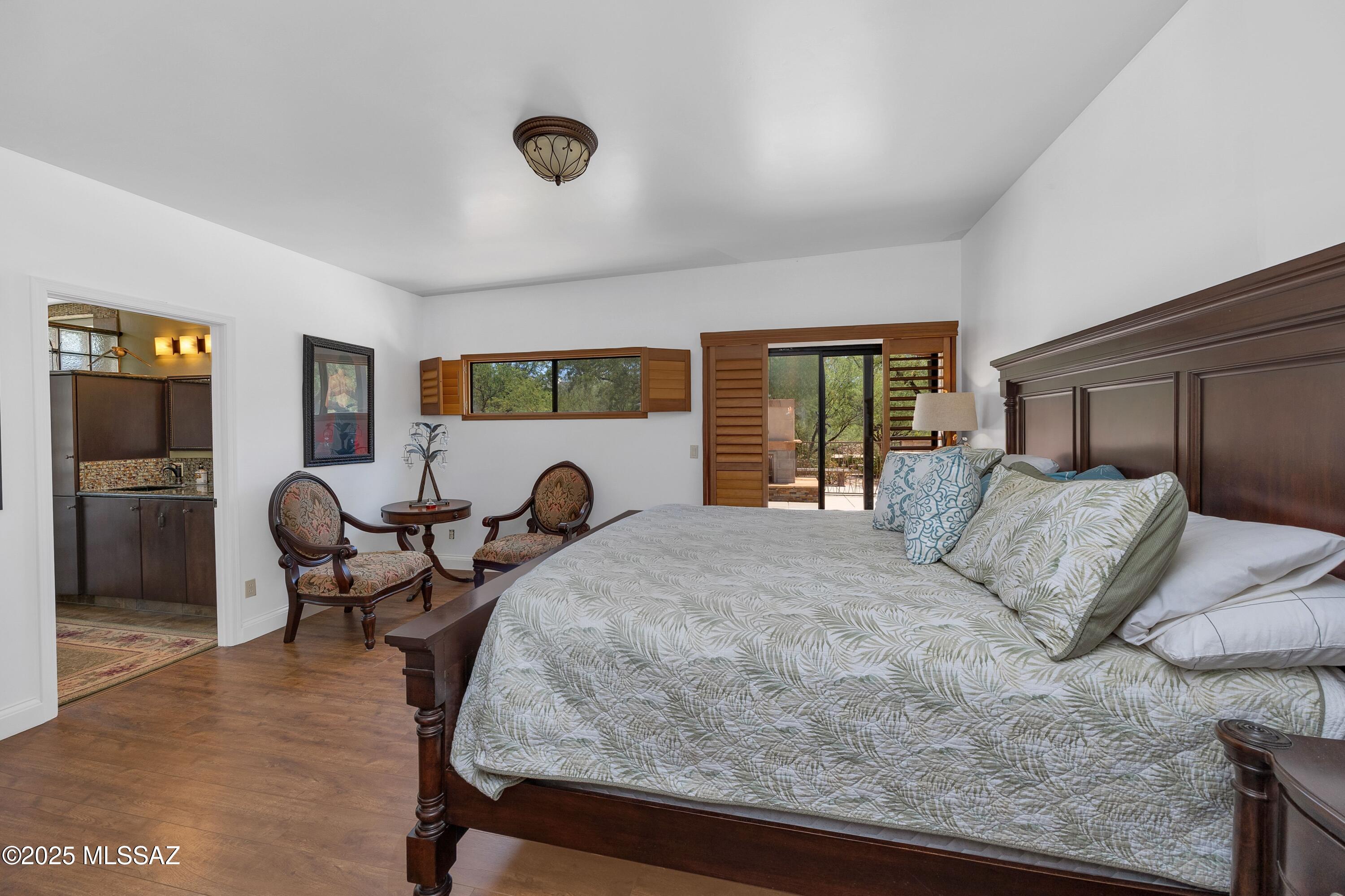 12017 E Claim Jumper Square