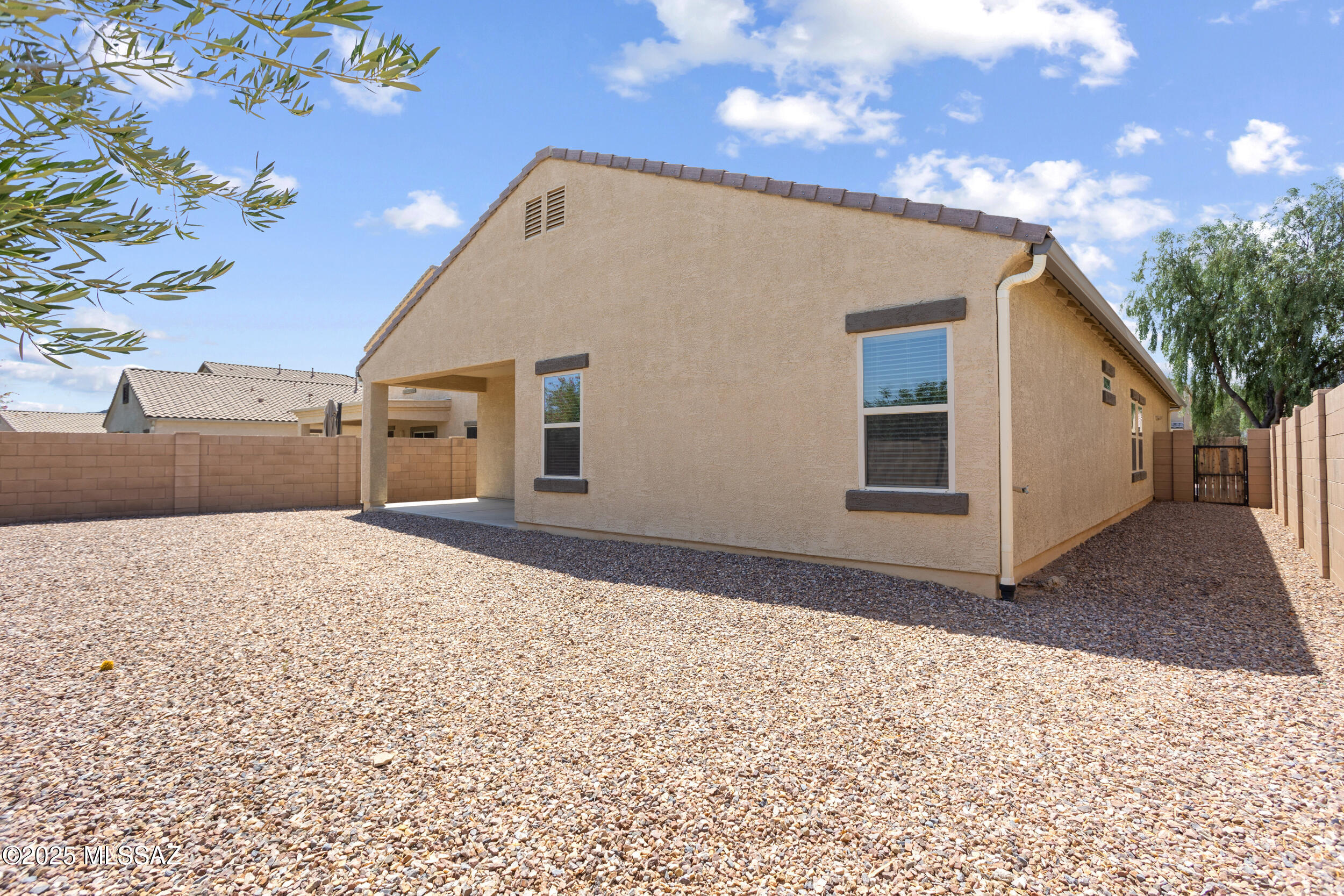 9104 W Blue Saguaro Street