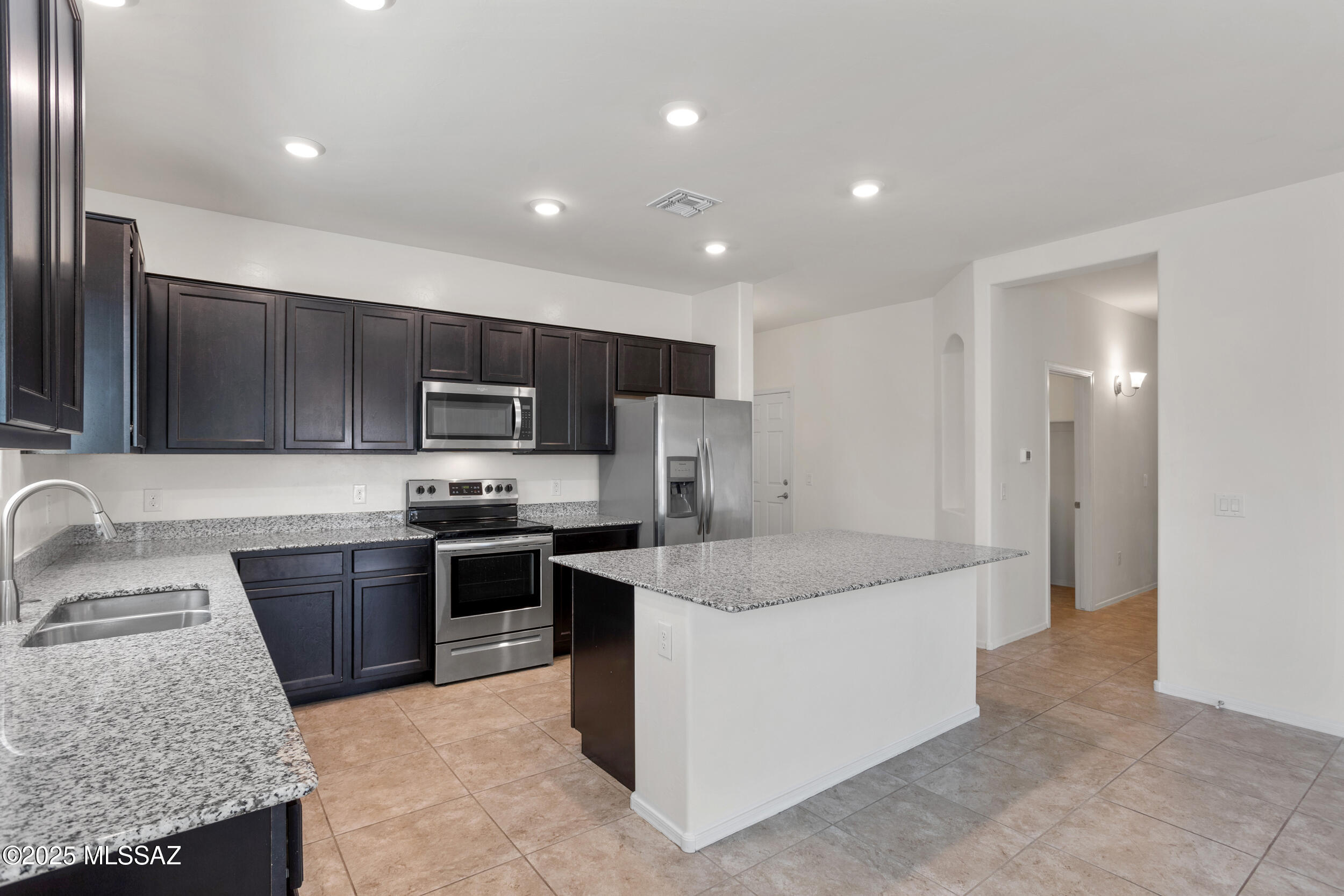 9104 W Blue Saguaro Street