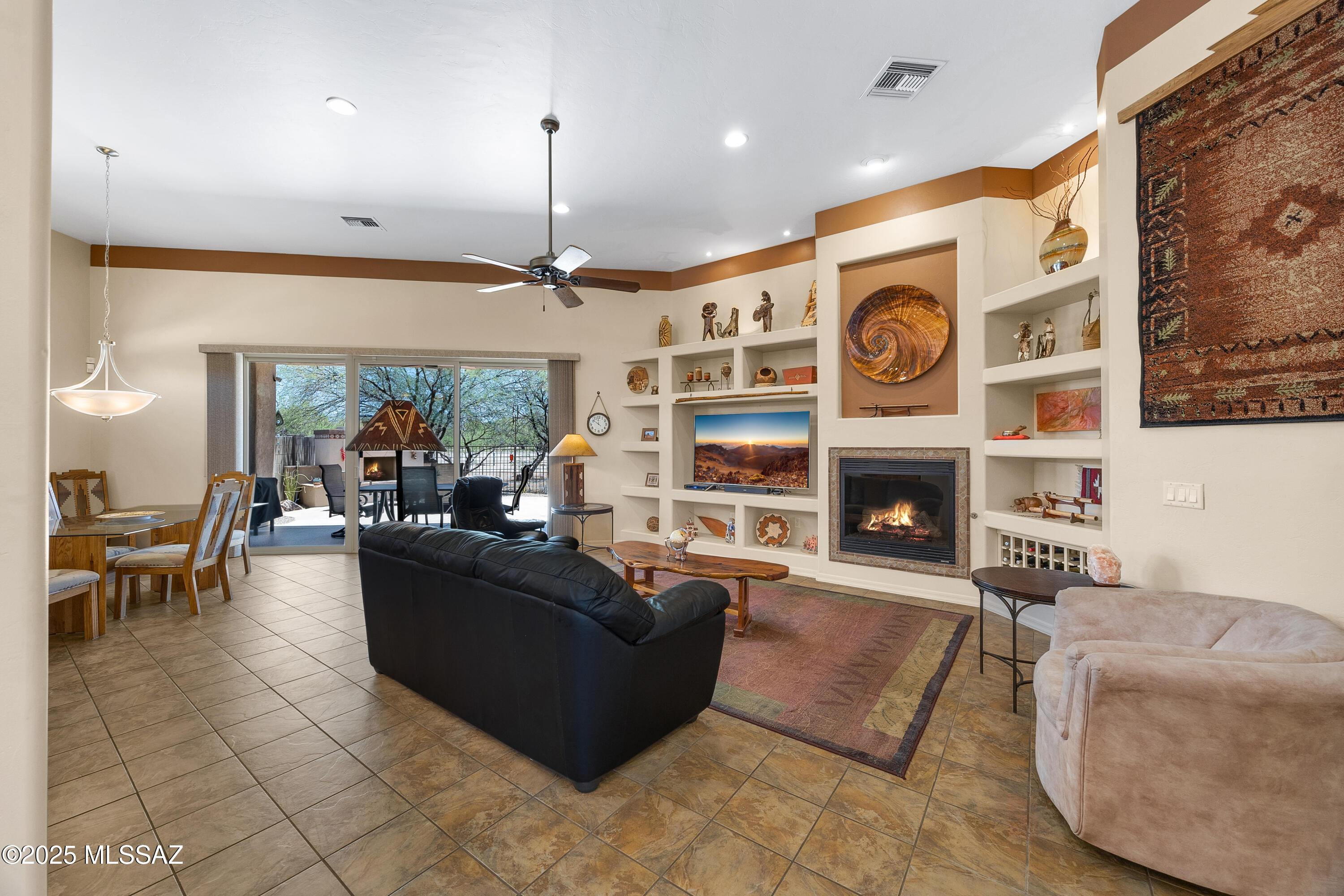 2466 N Wrens Nest Place