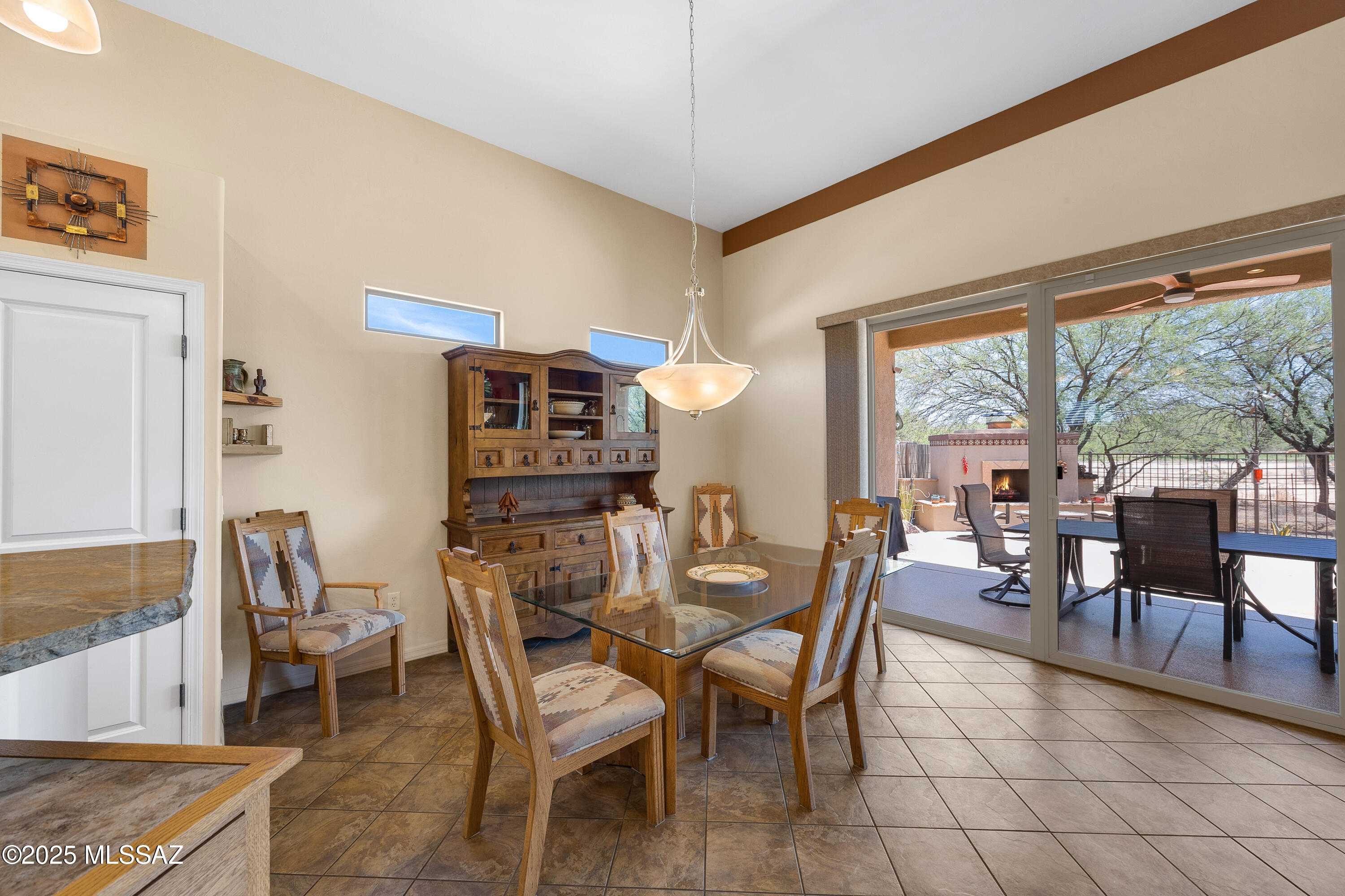 2466 N Wrens Nest Place