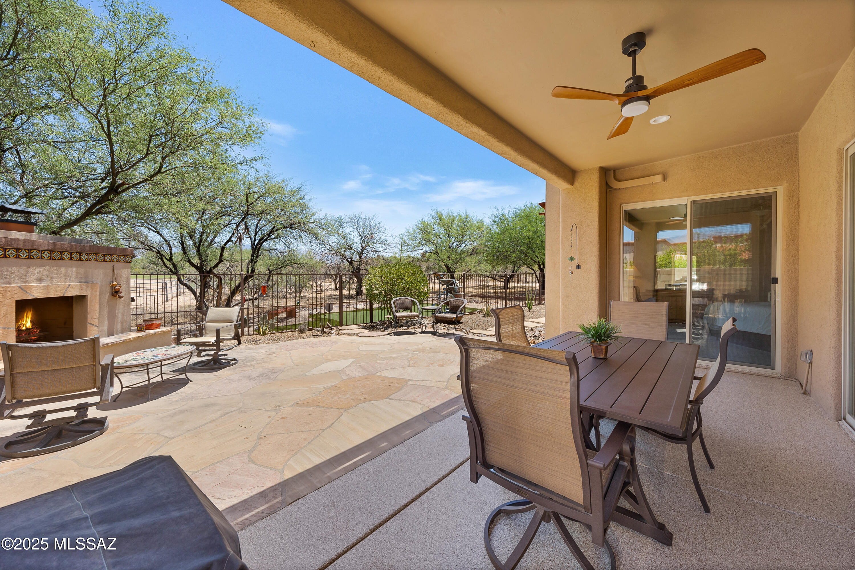 2466 N Wrens Nest Place