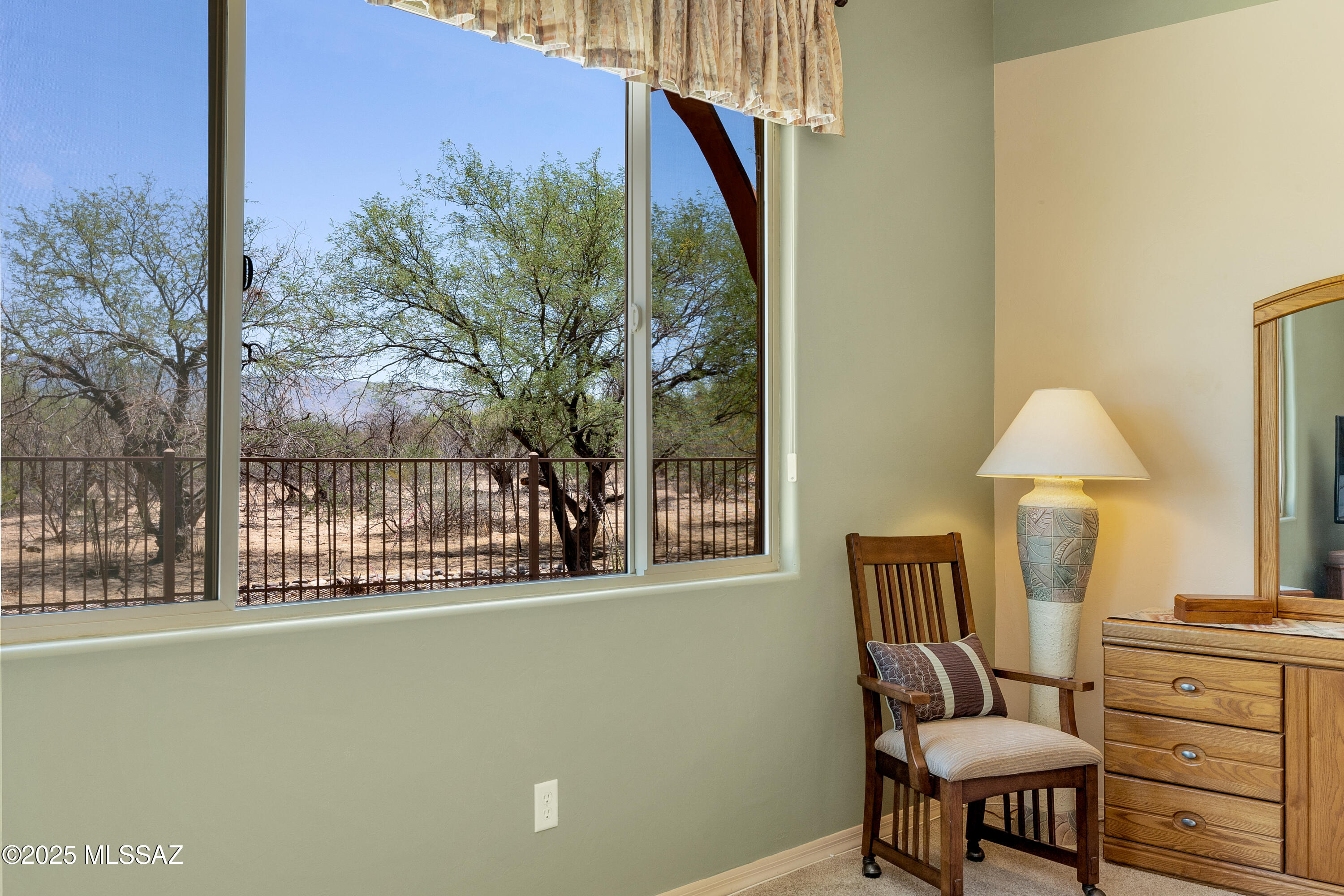 2466 N Wrens Nest Place