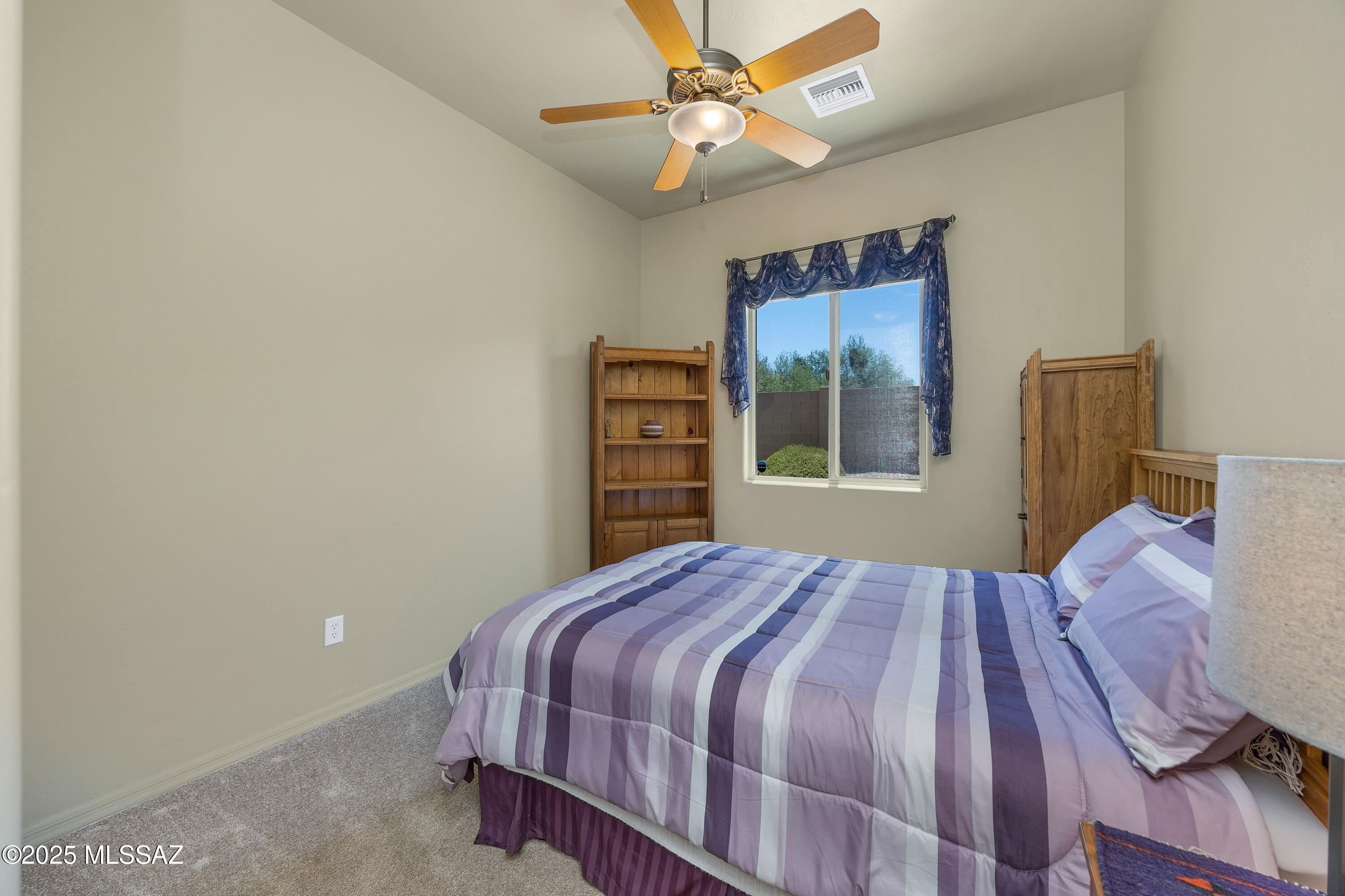 2466 N Wrens Nest Place