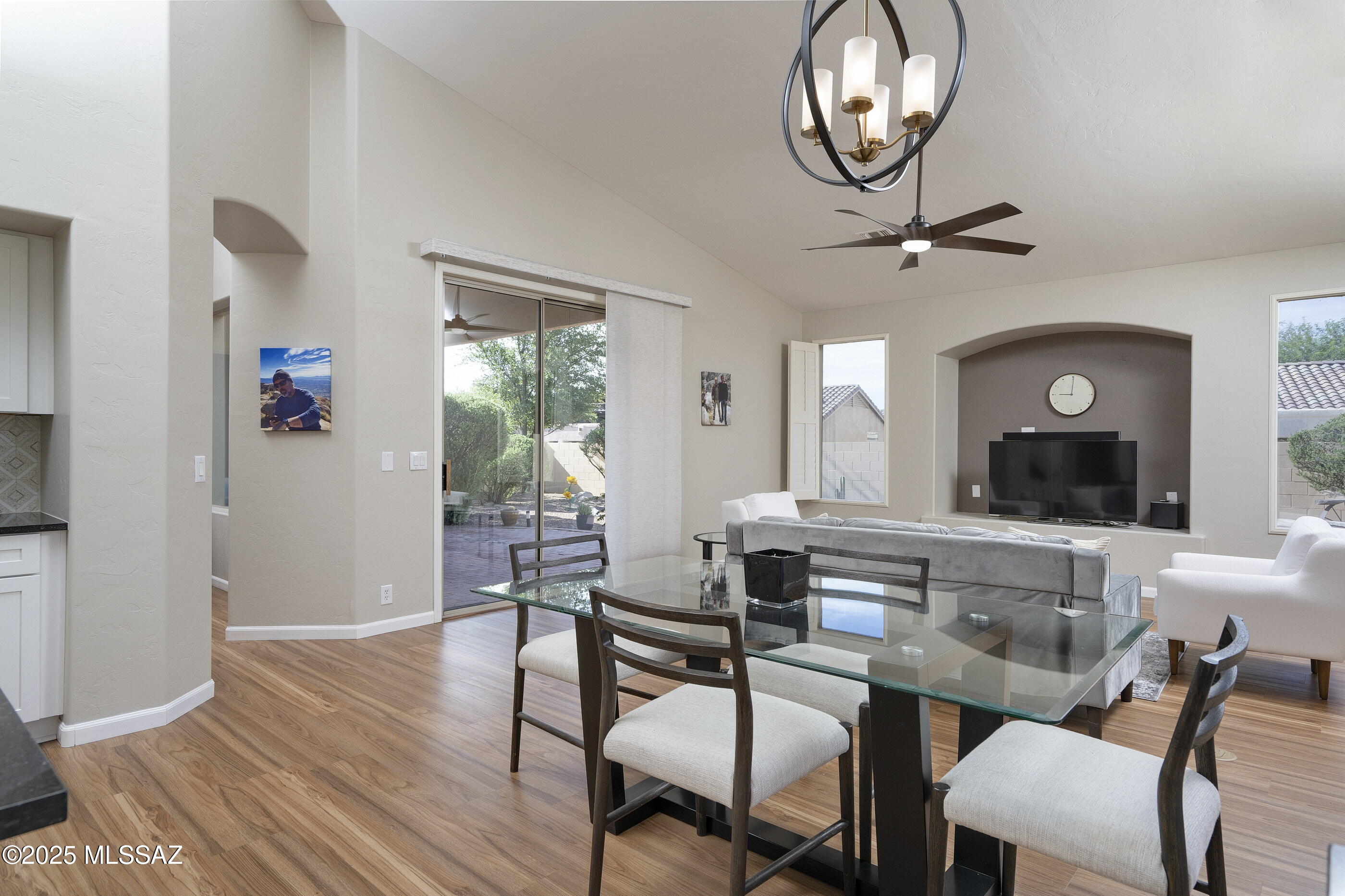 9724 E Rock Ridge Court