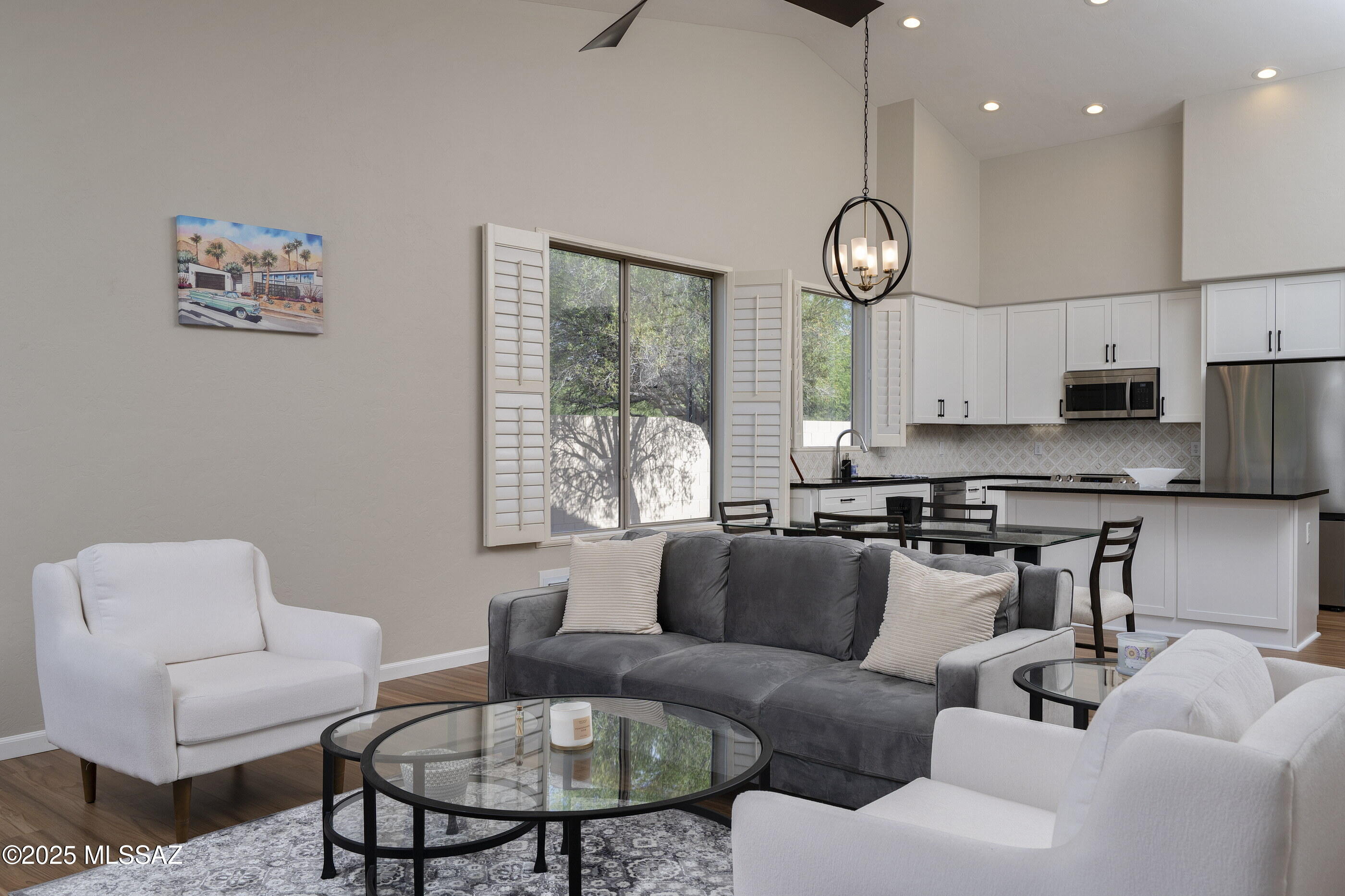 9724 E Rock Ridge Court