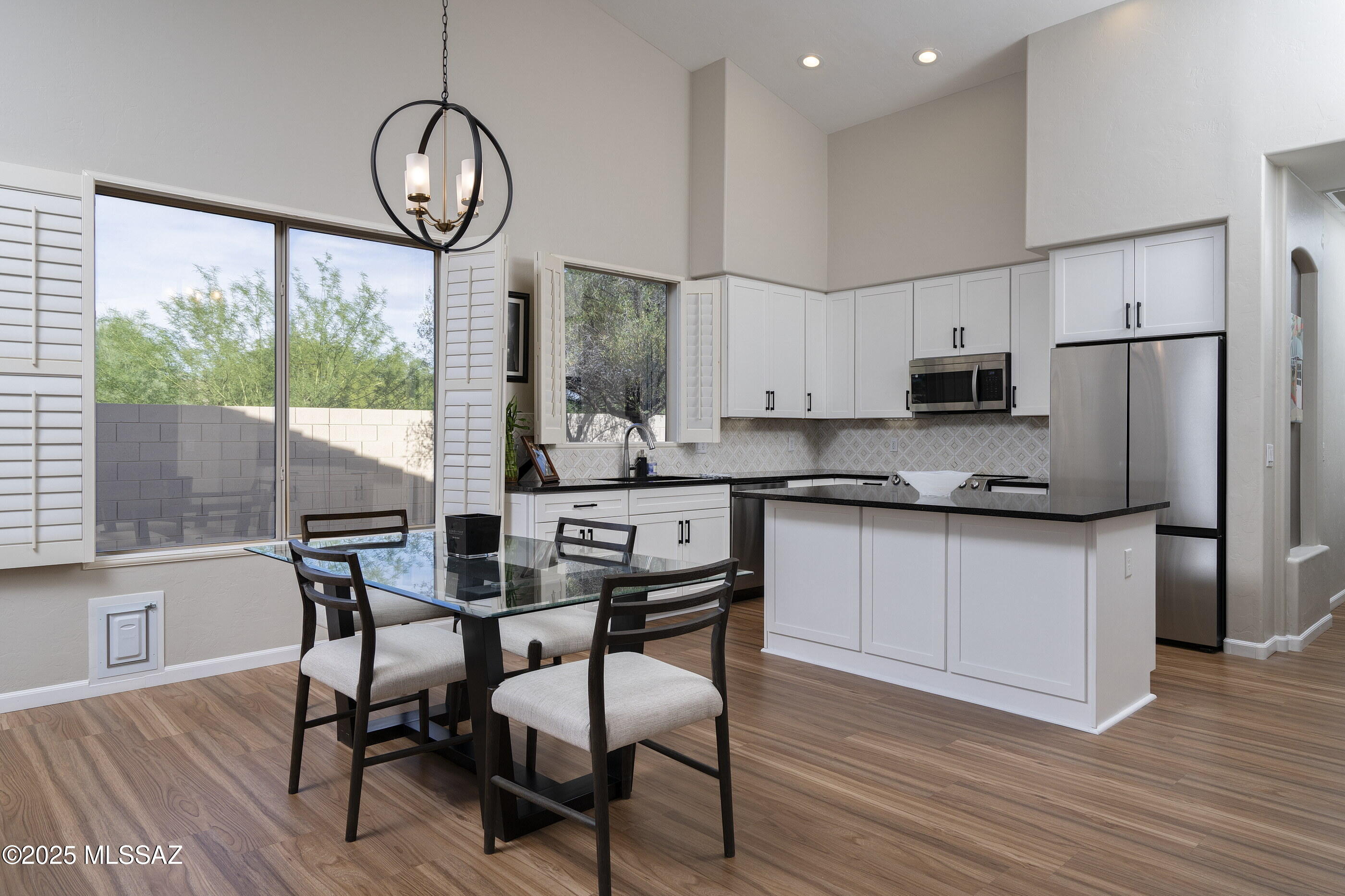 9724 E Rock Ridge Court