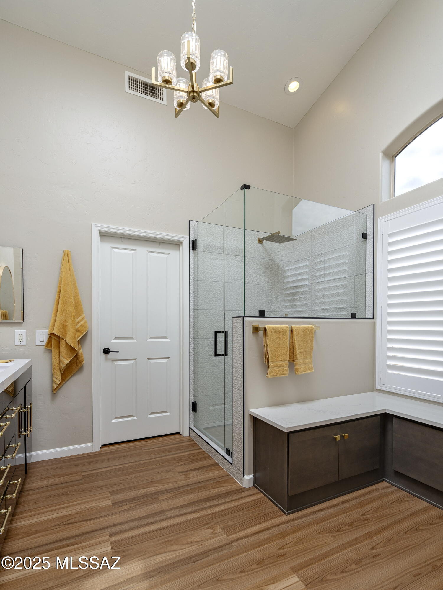 9724 E Rock Ridge Court