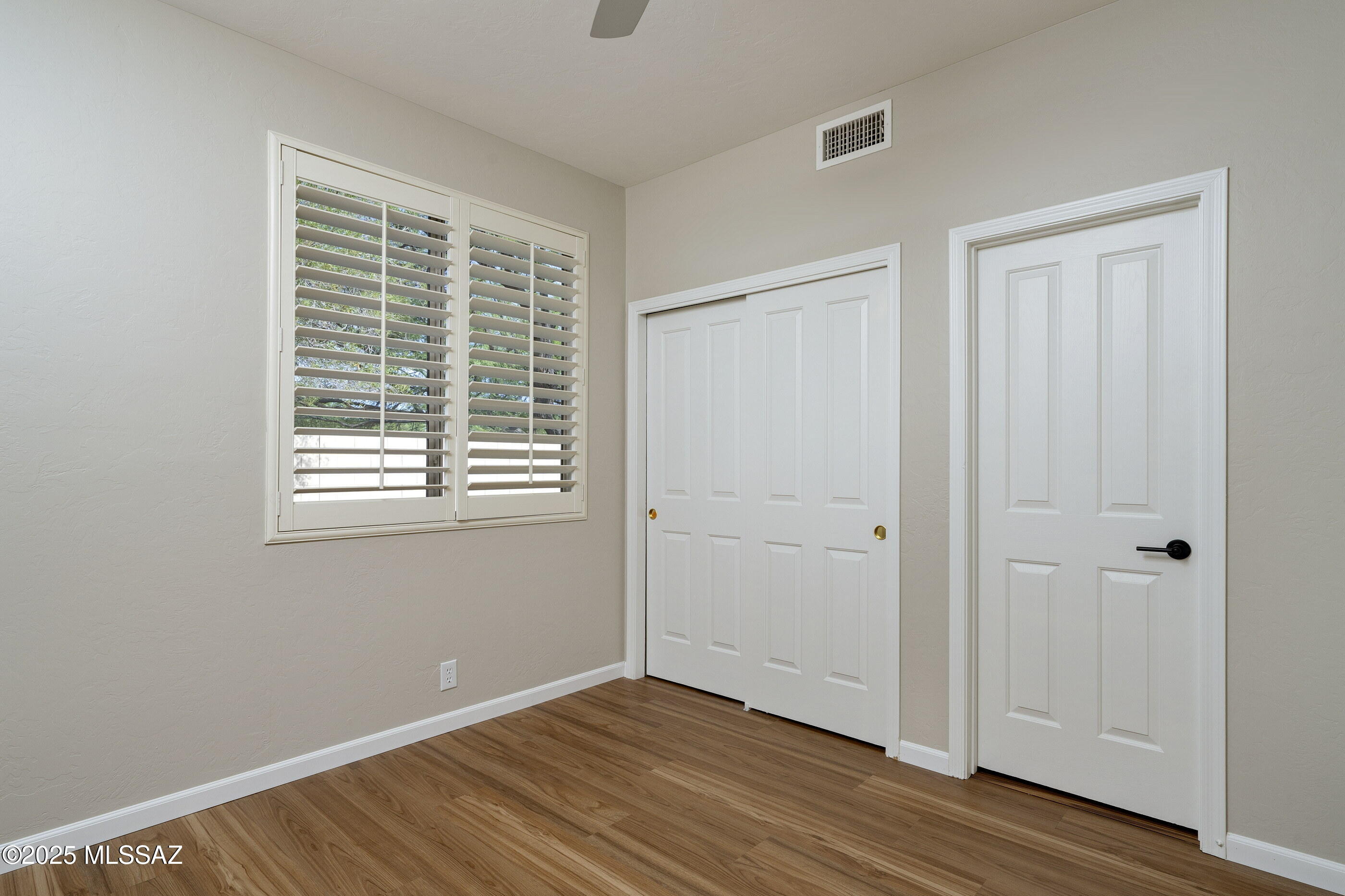 9724 E Rock Ridge Court