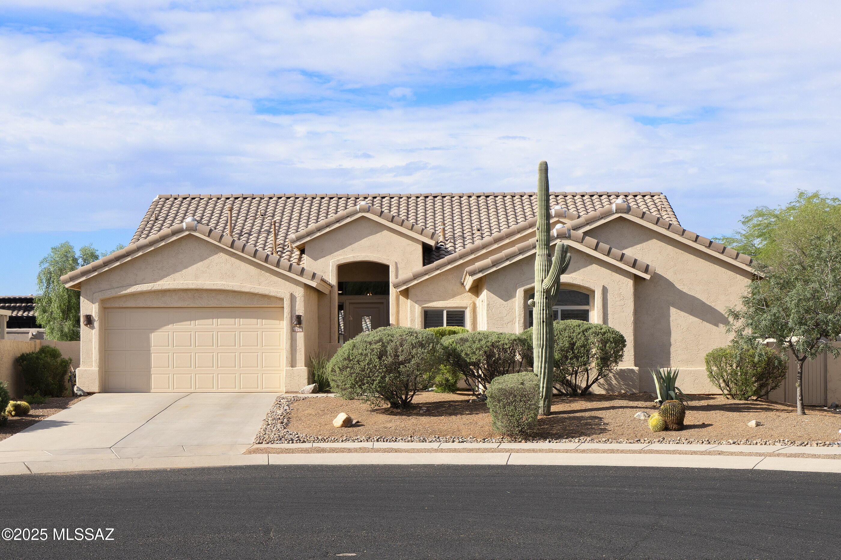 9724 E Rock Ridge Court