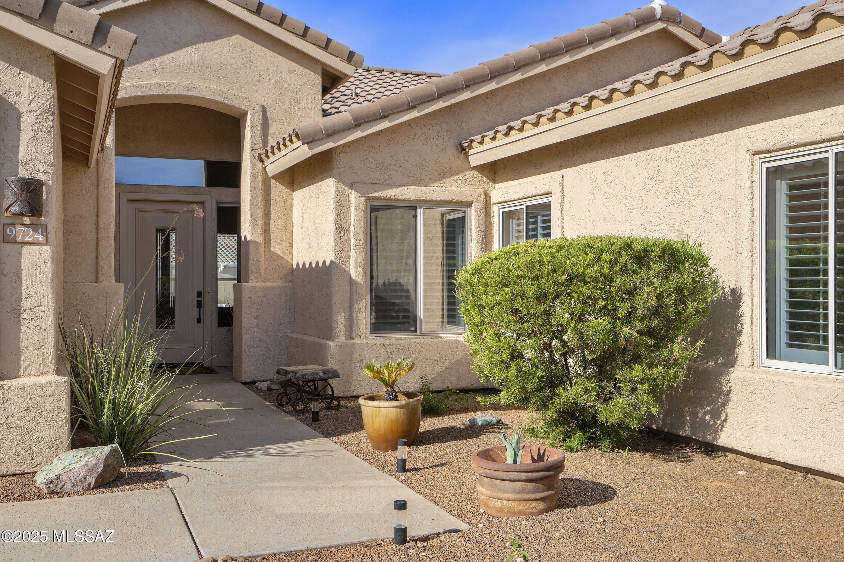 9724 E Rock Ridge Court