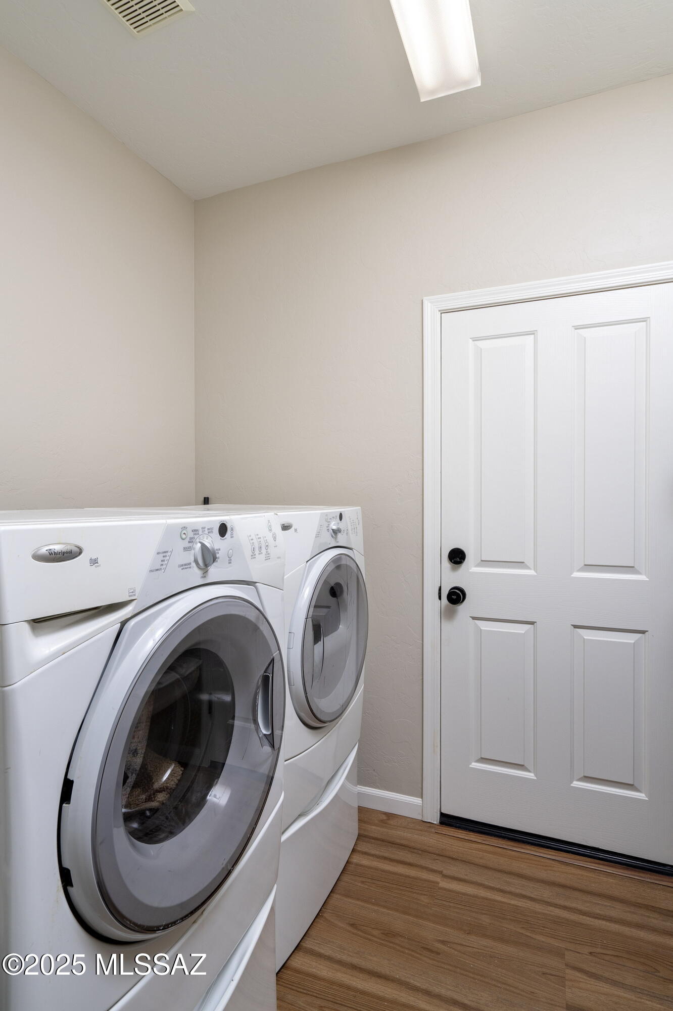 9724 E Rock Ridge Court