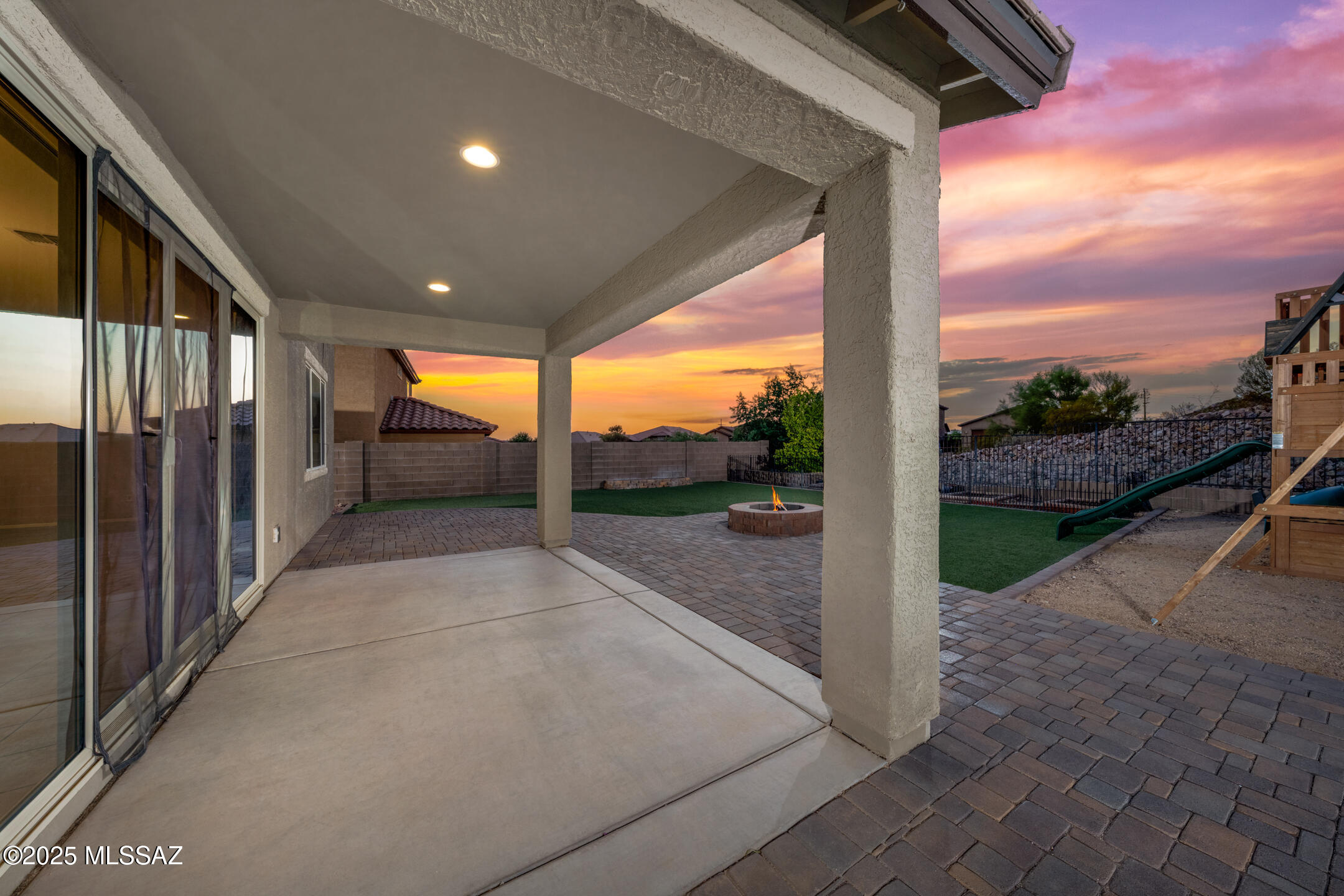 4880 W Willow Wind Way