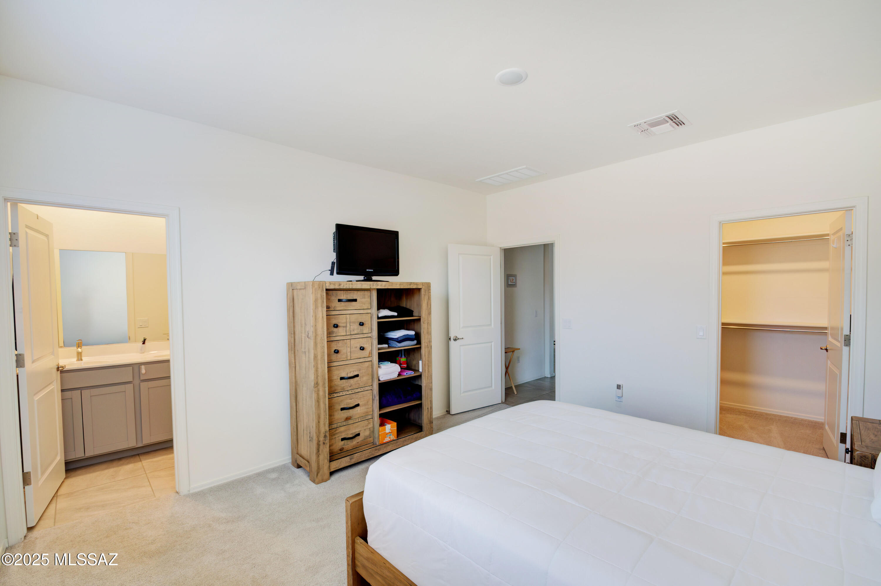 7946 S Golden Bell Drive