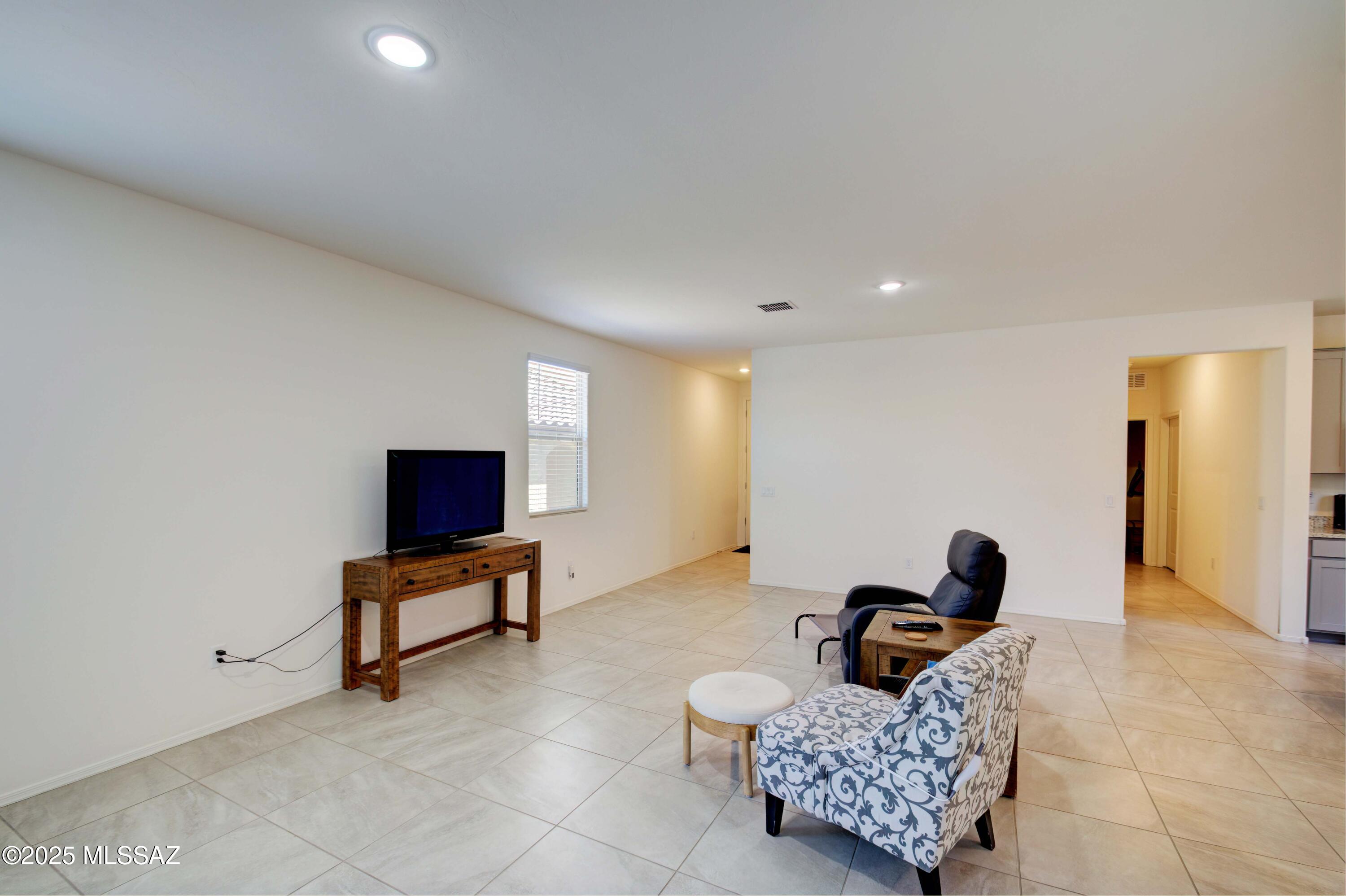 7946 S Golden Bell Drive