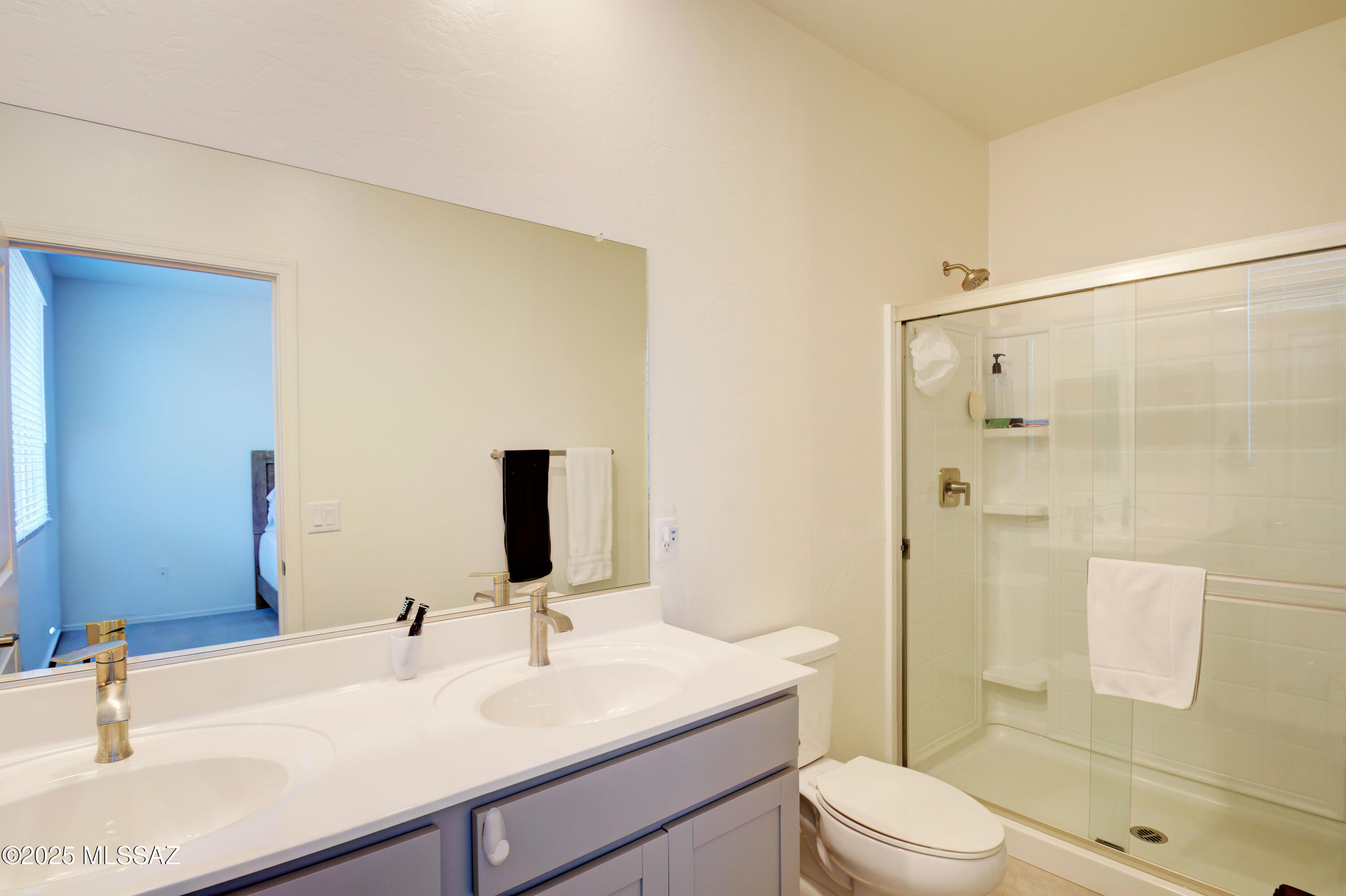 7946 S Golden Bell Drive