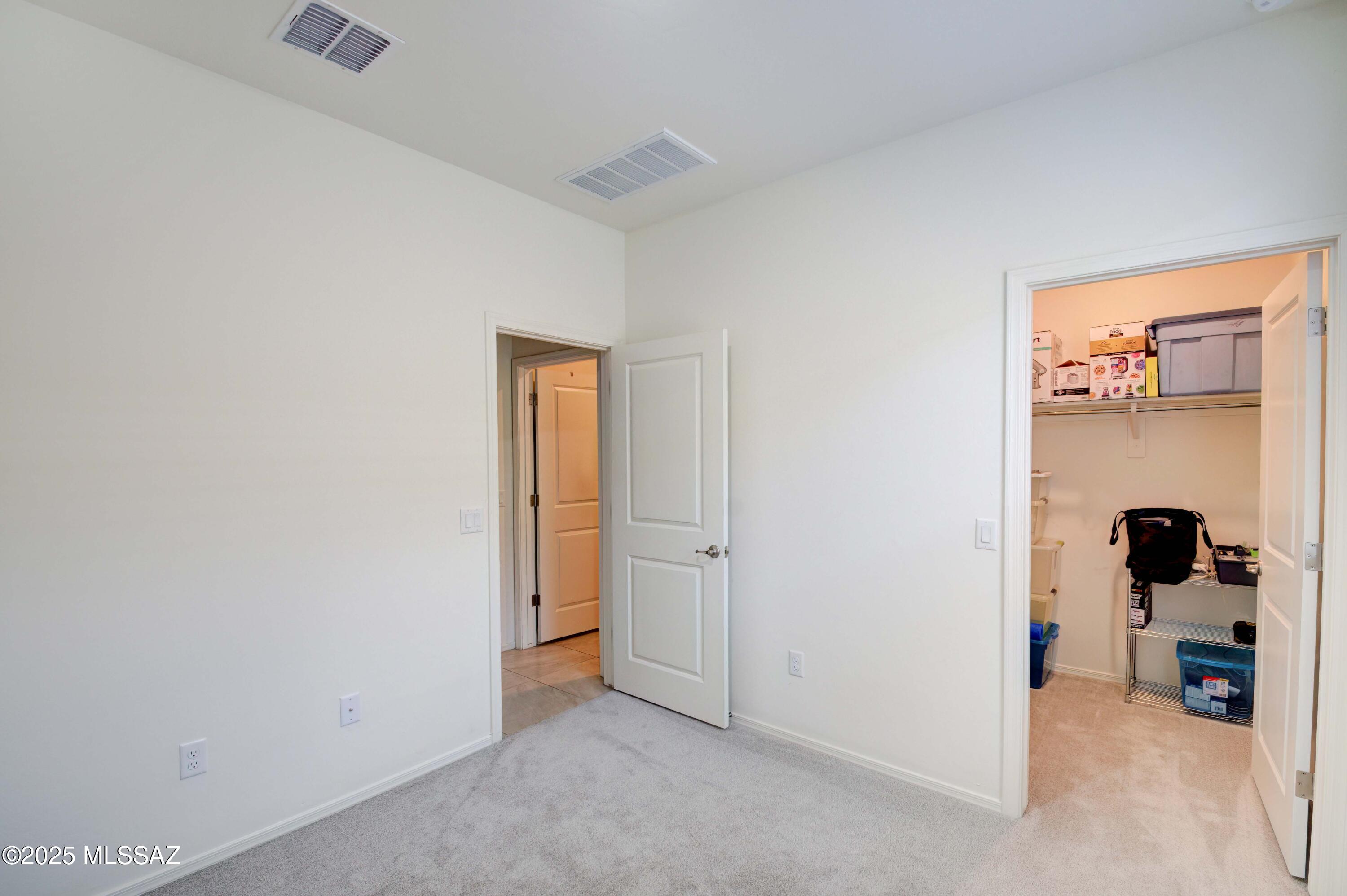 7946 S Golden Bell Drive