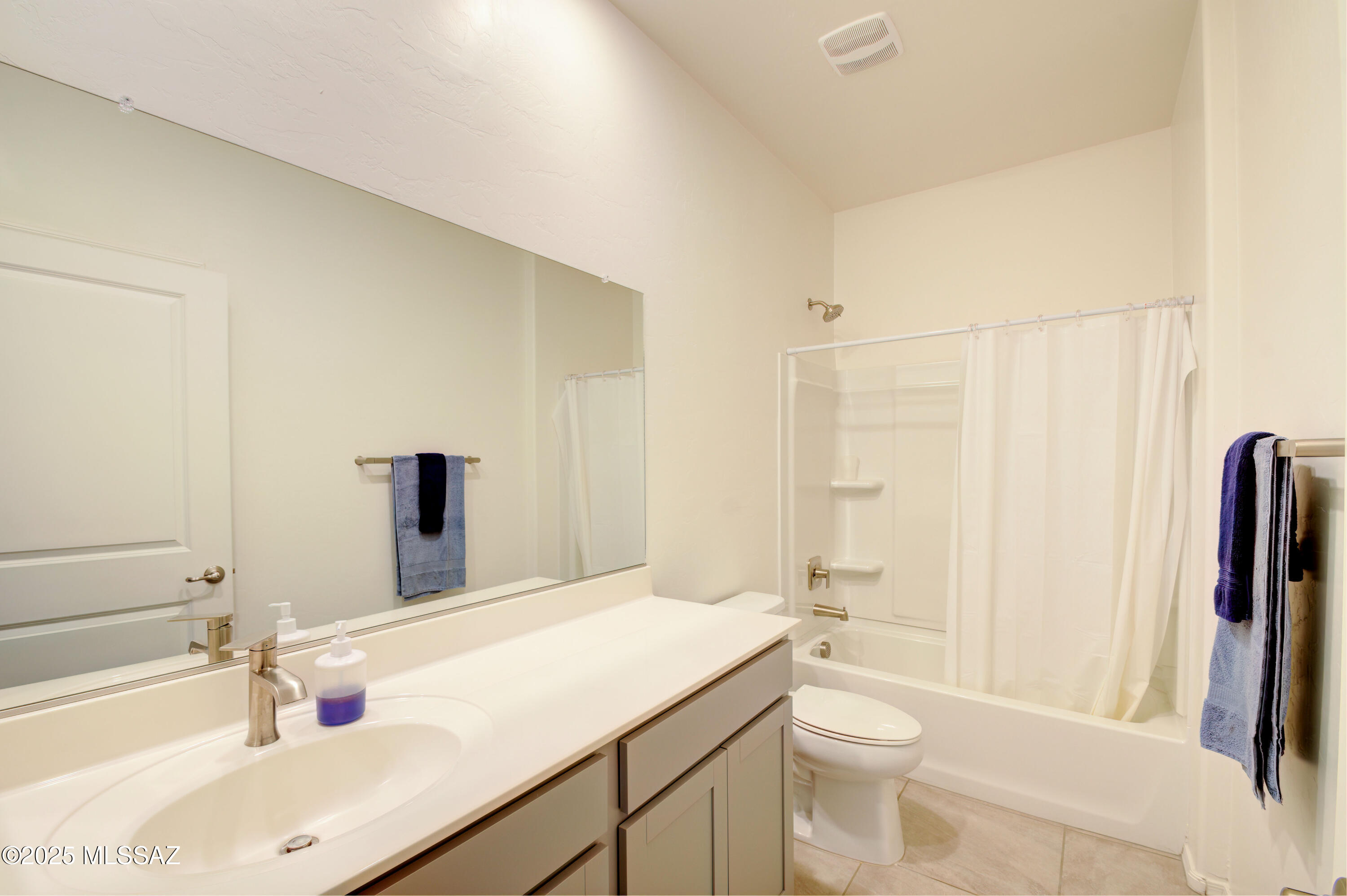 7946 S Golden Bell Drive