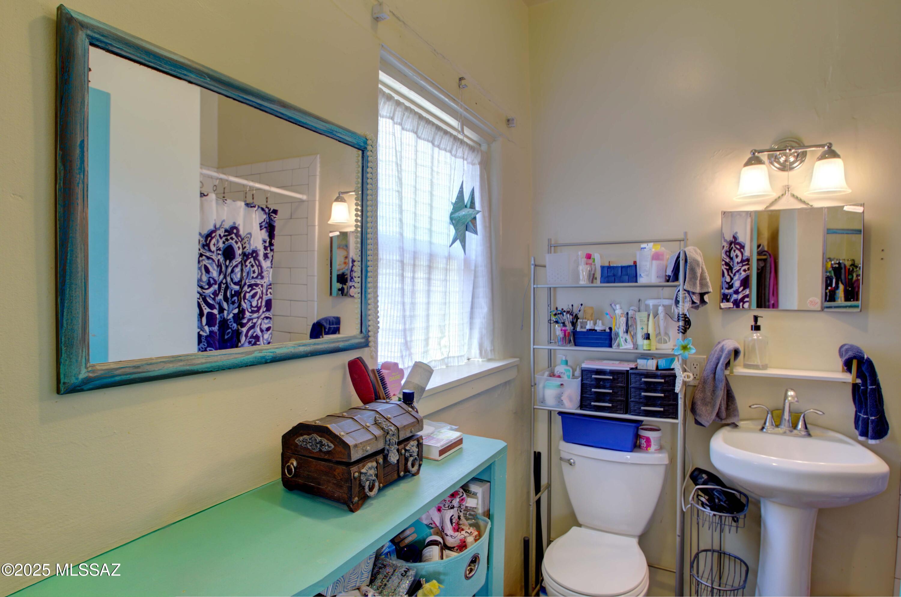 3455 N Fremont Avenue